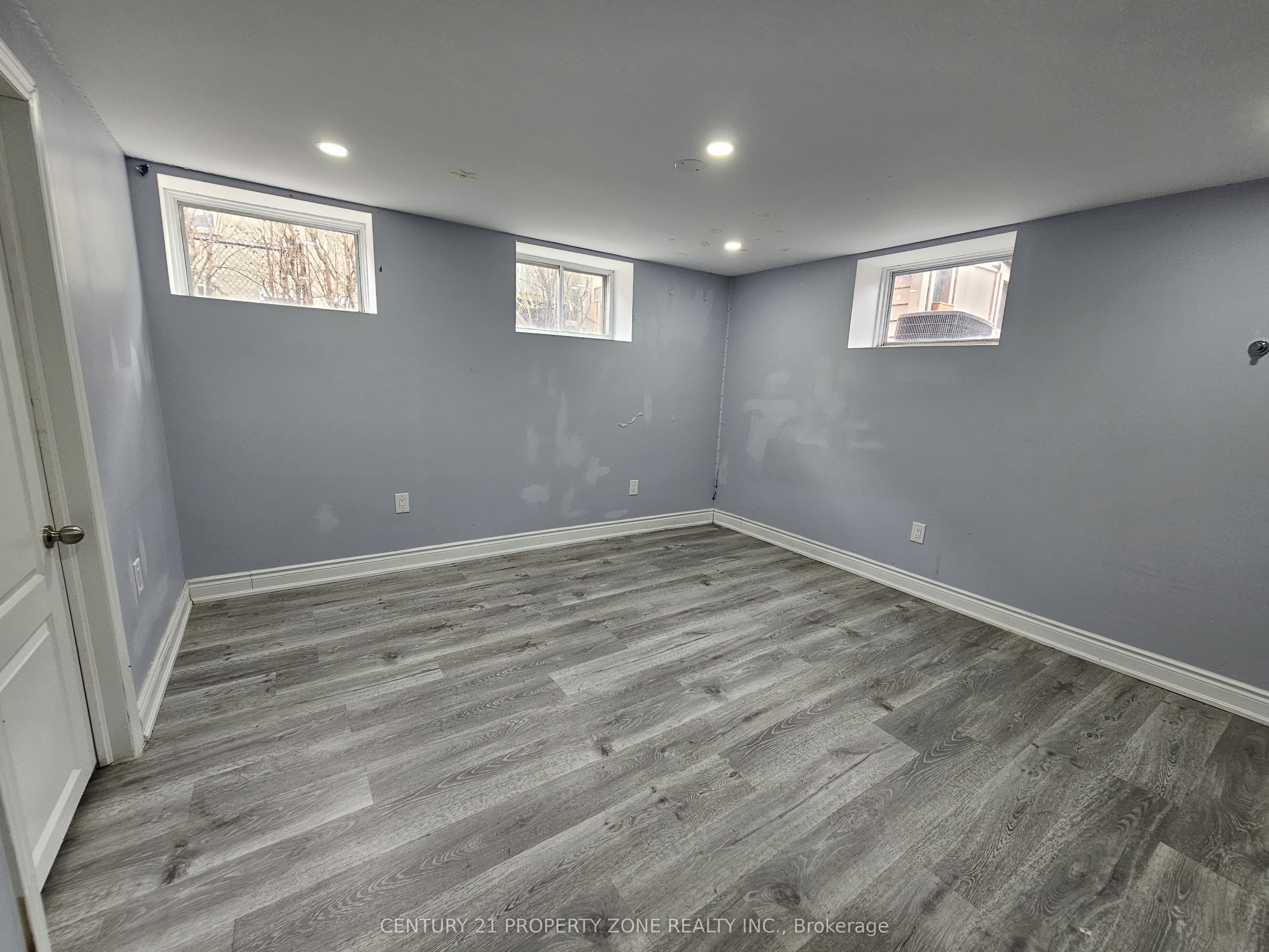 481 Glover Rd Road W Property Photo 9