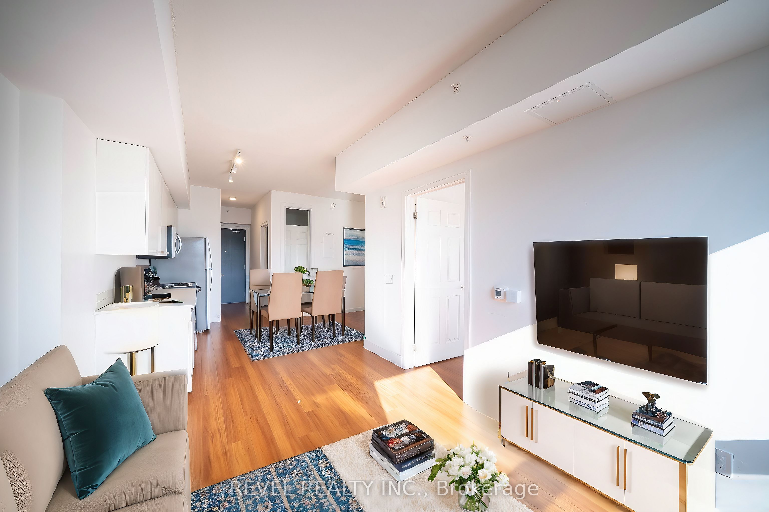 1 Wellington Street 413 Property Photo 12
