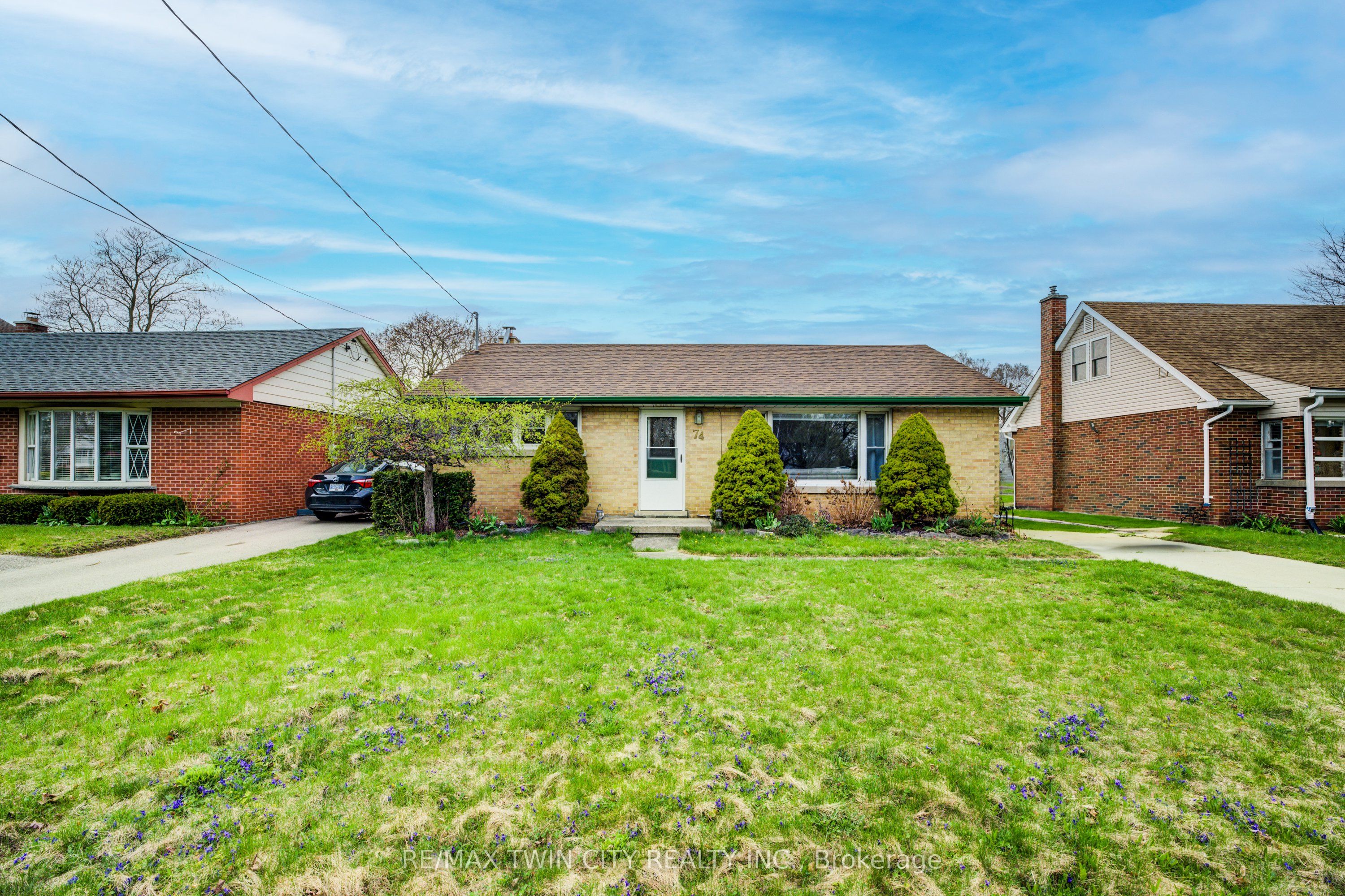 74 Chelsea Rd Property Photo