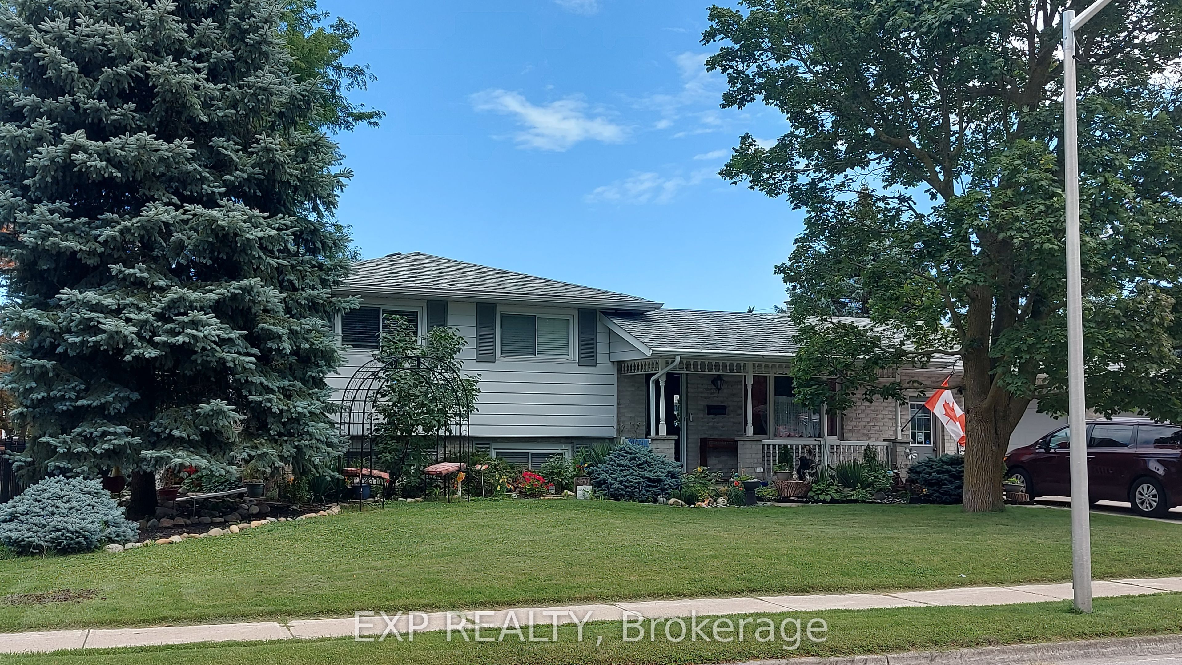 96 Langford Dr Property Photo