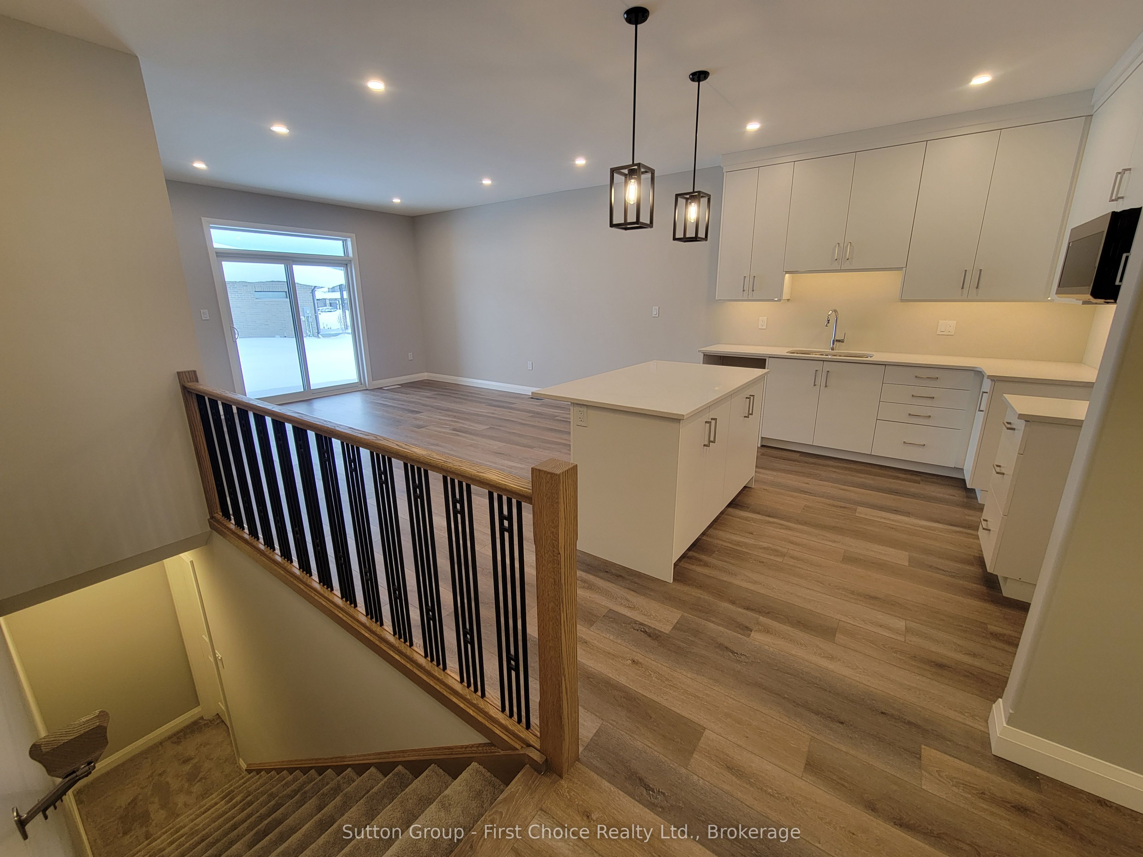 119 Rowe Avenue Property Photo 3