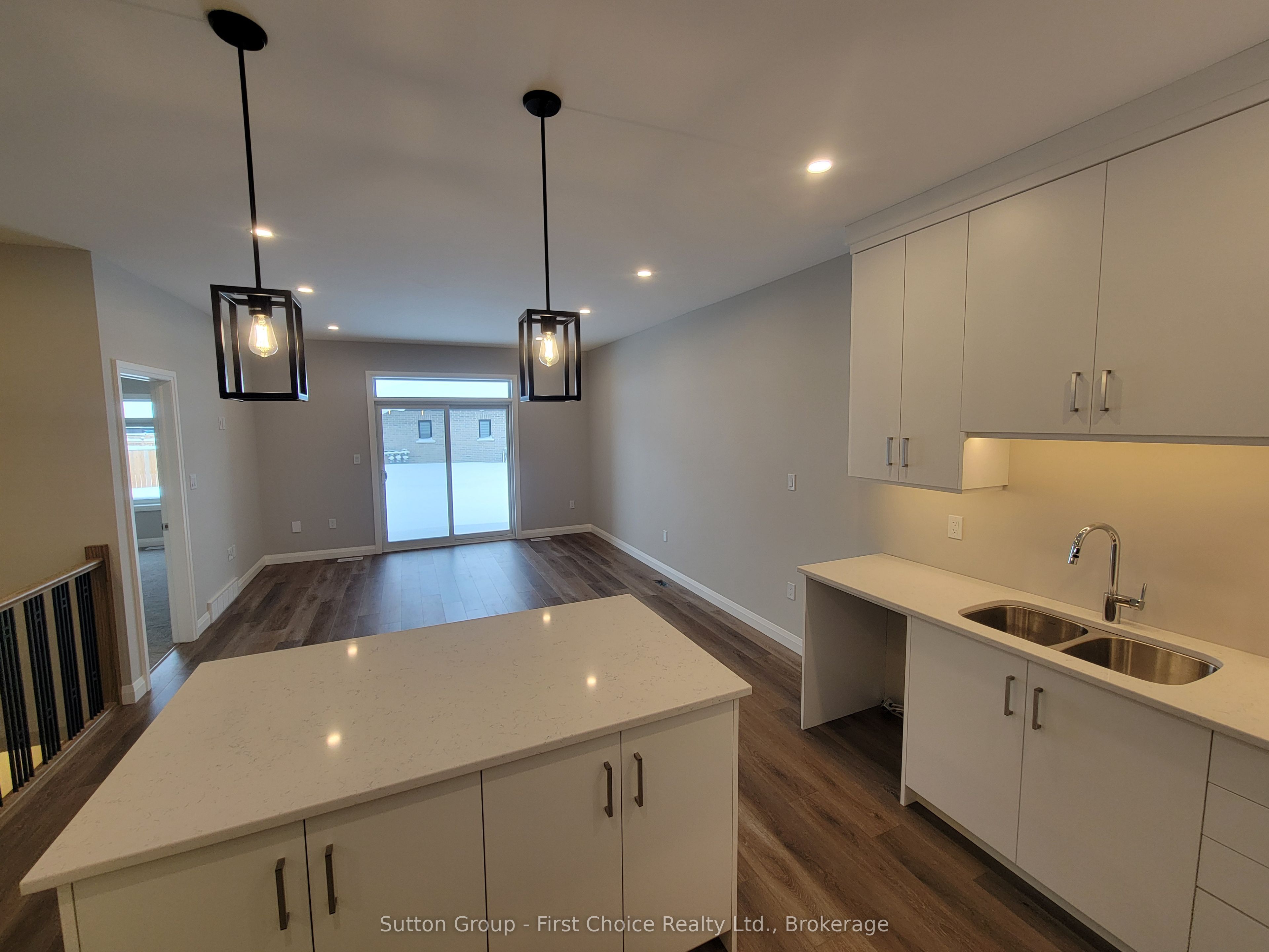 119 Rowe Avenue Property Photo 4