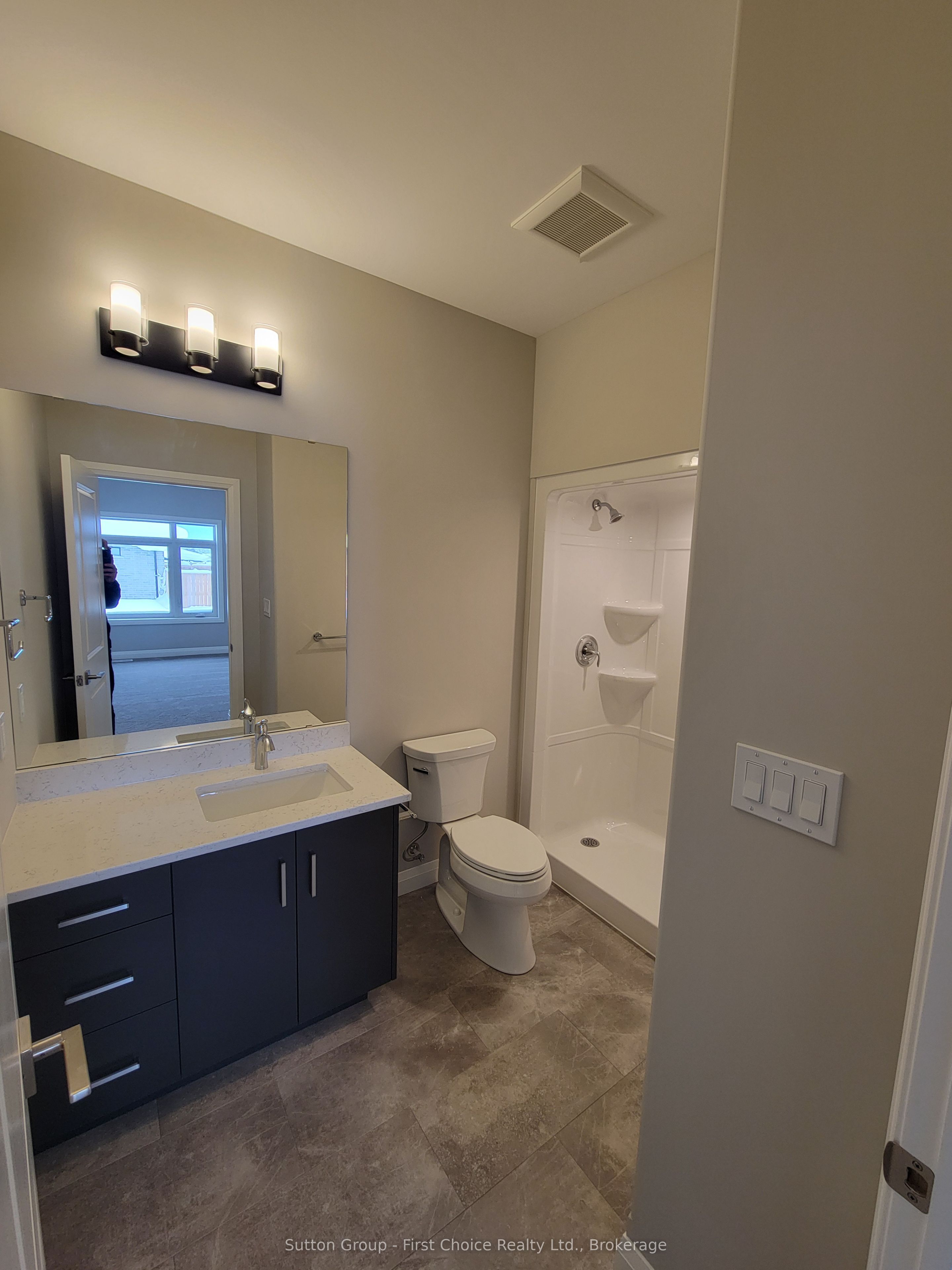 119 Rowe Avenue Property Photo 10