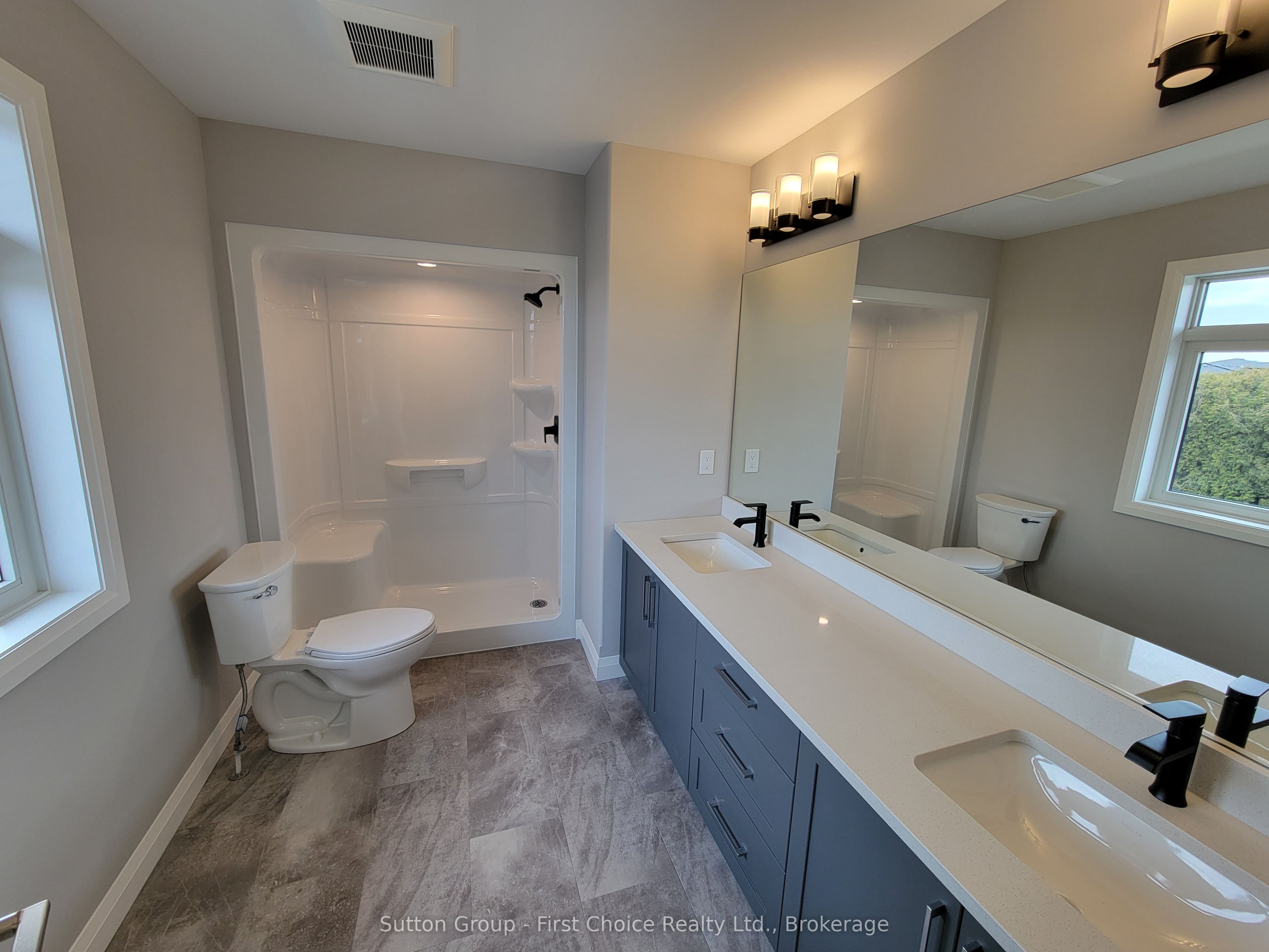 549 Albert Street Property Photo 13