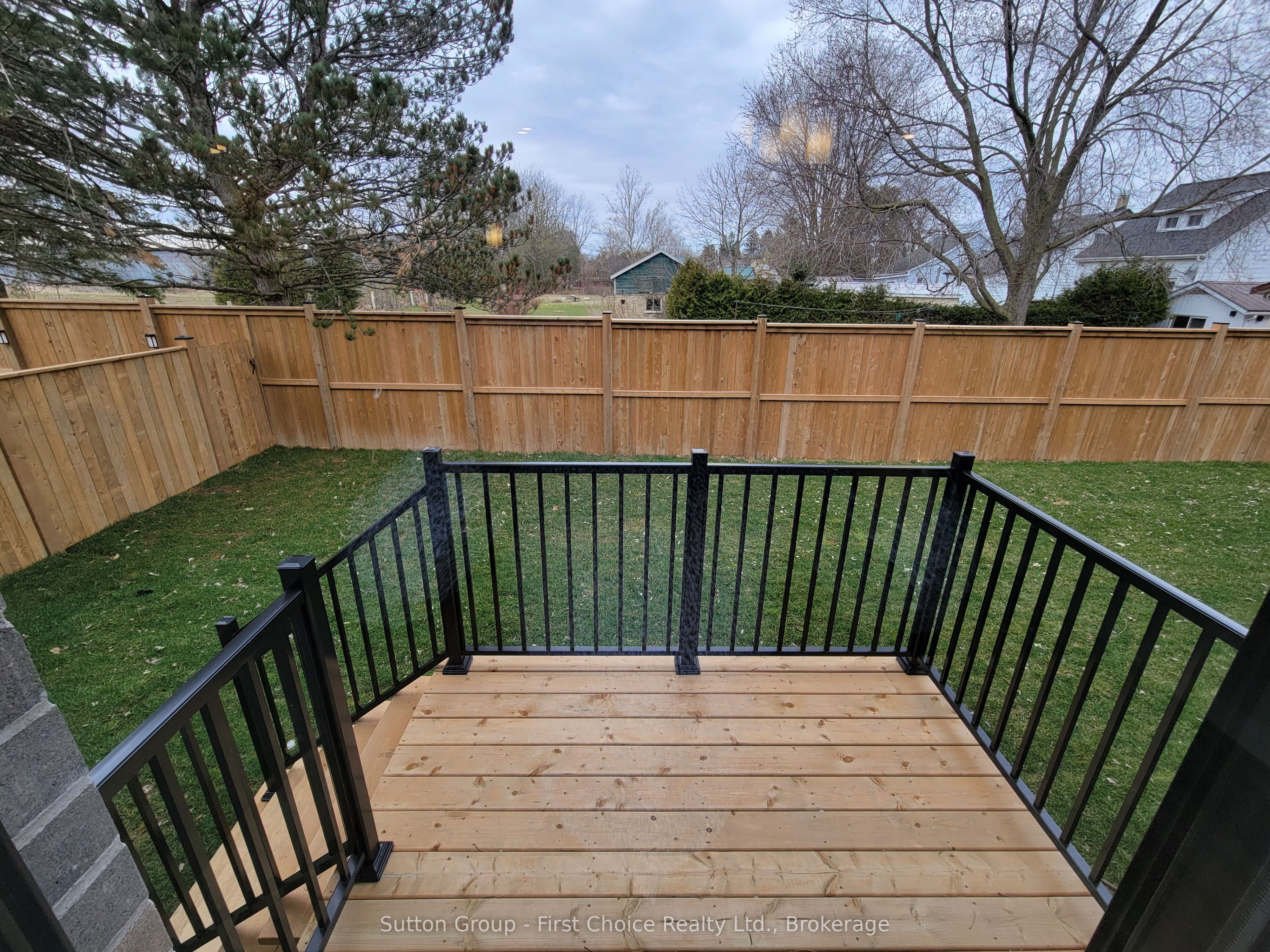 549 Albert Street Property Photo 18