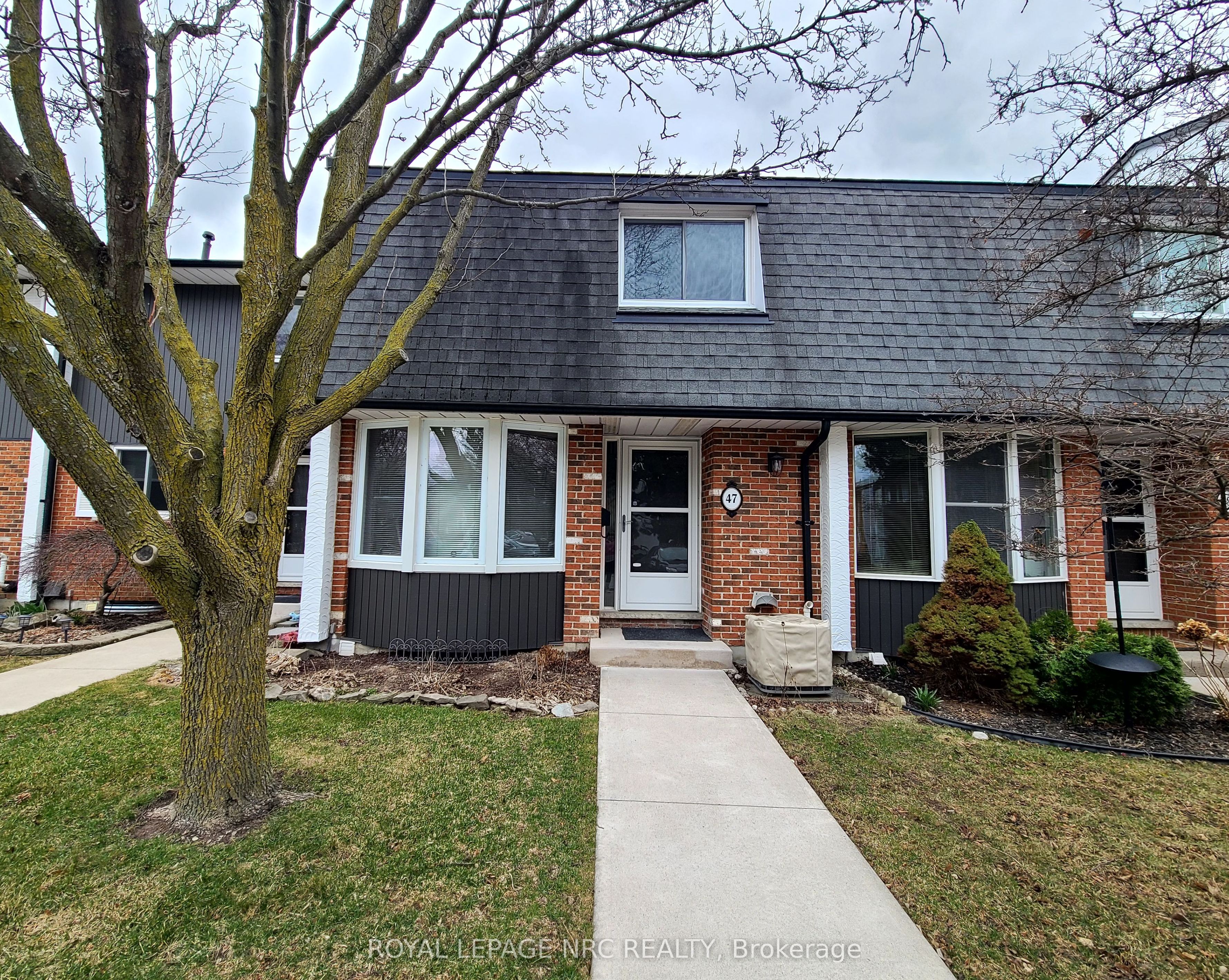 77 Linwell Rd Property Photo