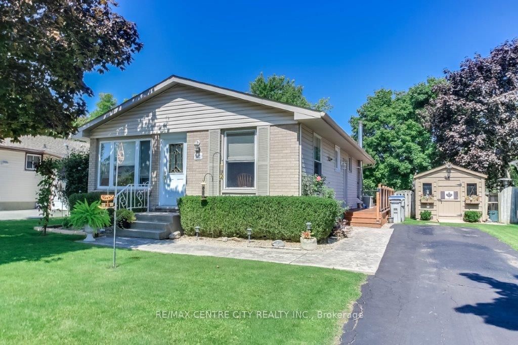 112 Harold Ct Property Photo