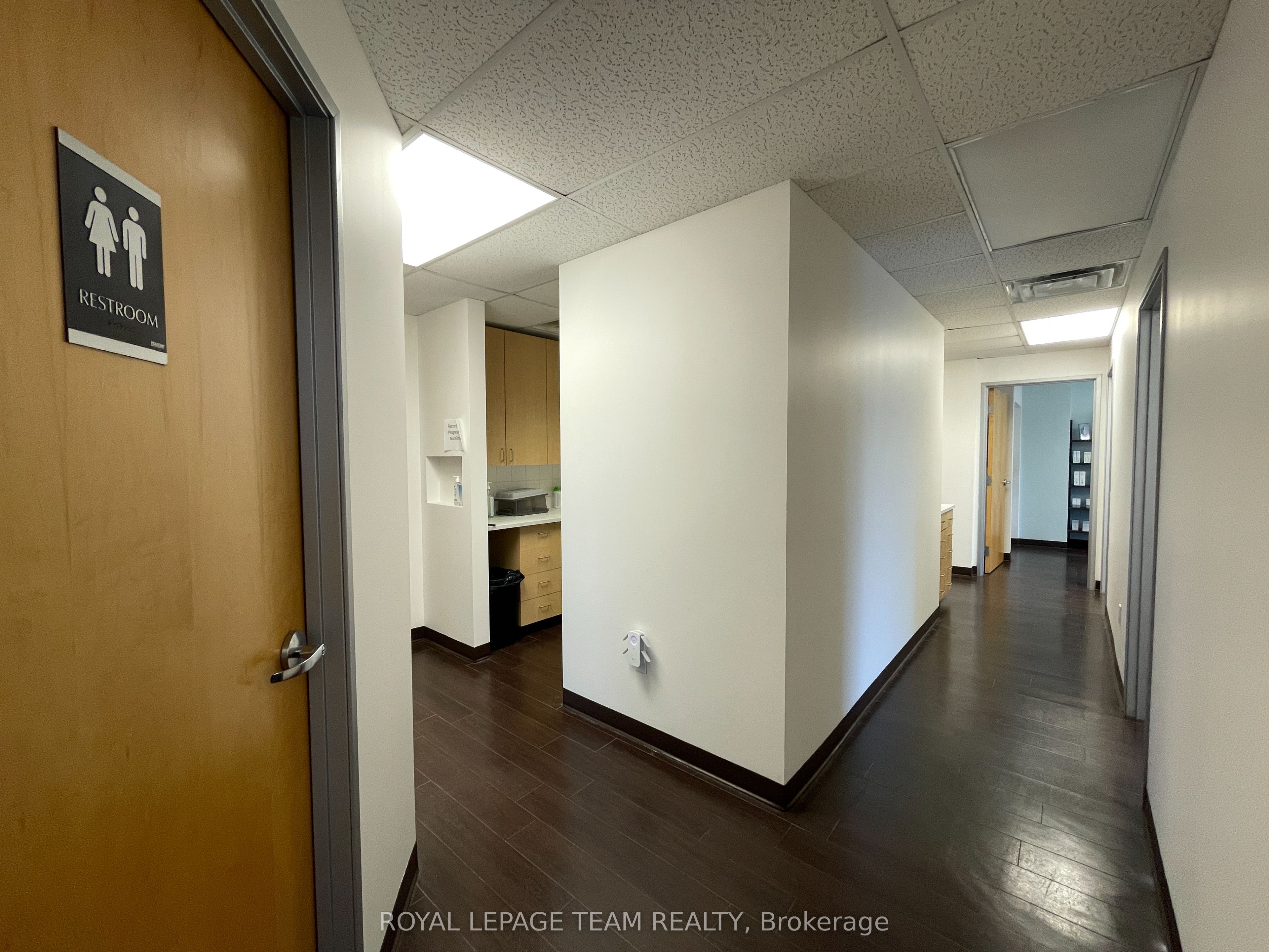 #501 - 1081 Carling Avenue Property Photo 11