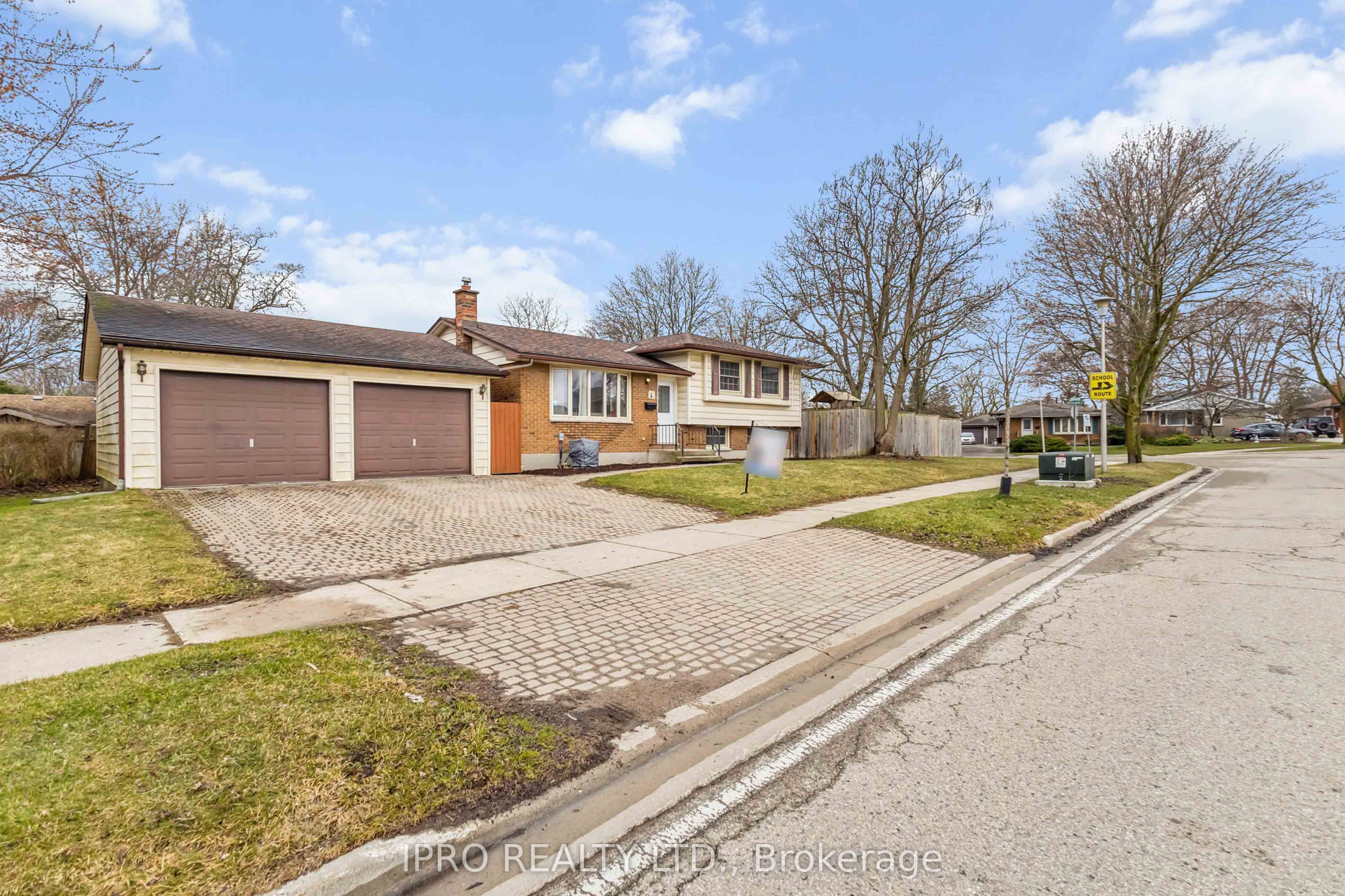 4 Breckenridge Crescent Property Photo 2