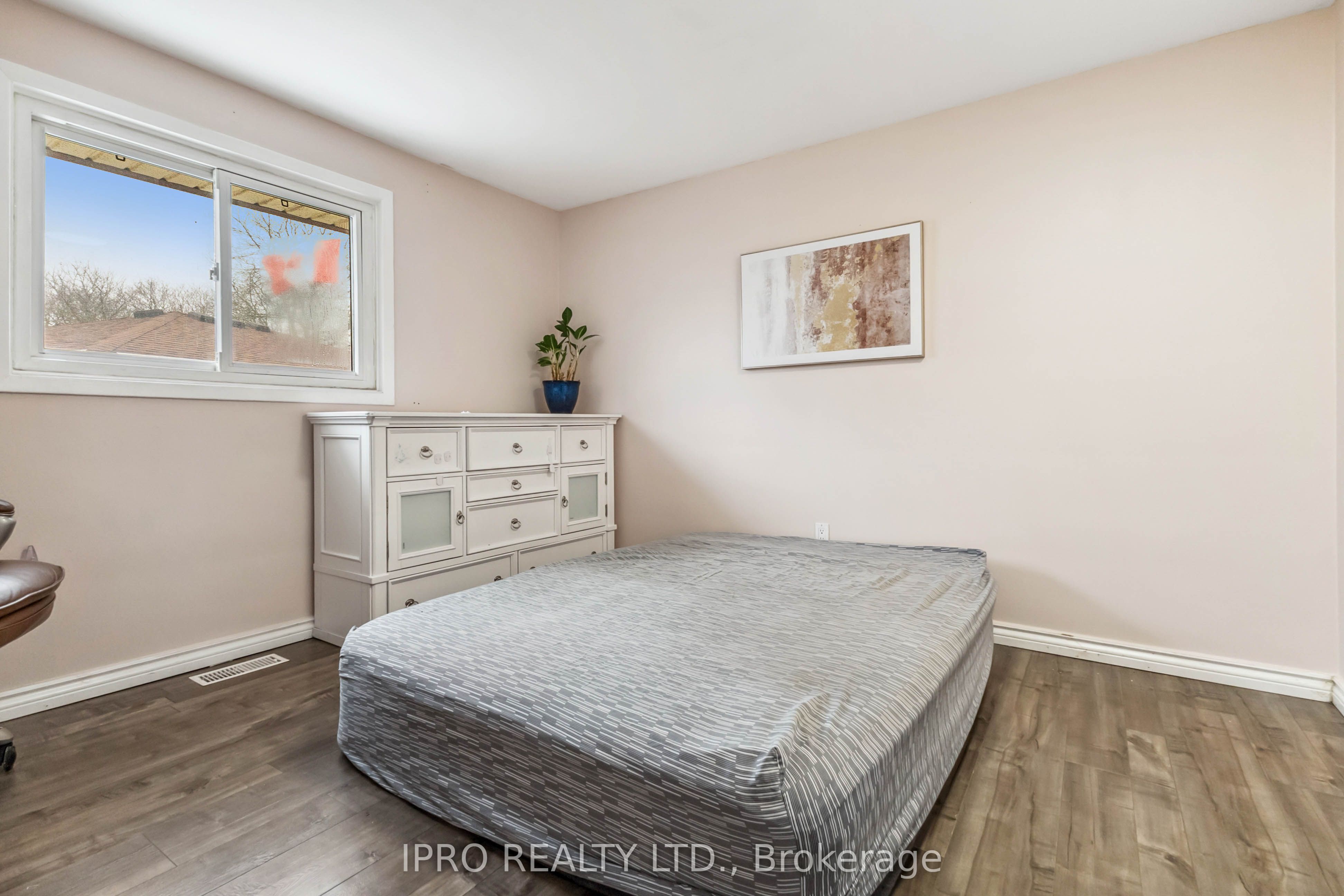 4 Breckenridge Crescent Property Photo 14