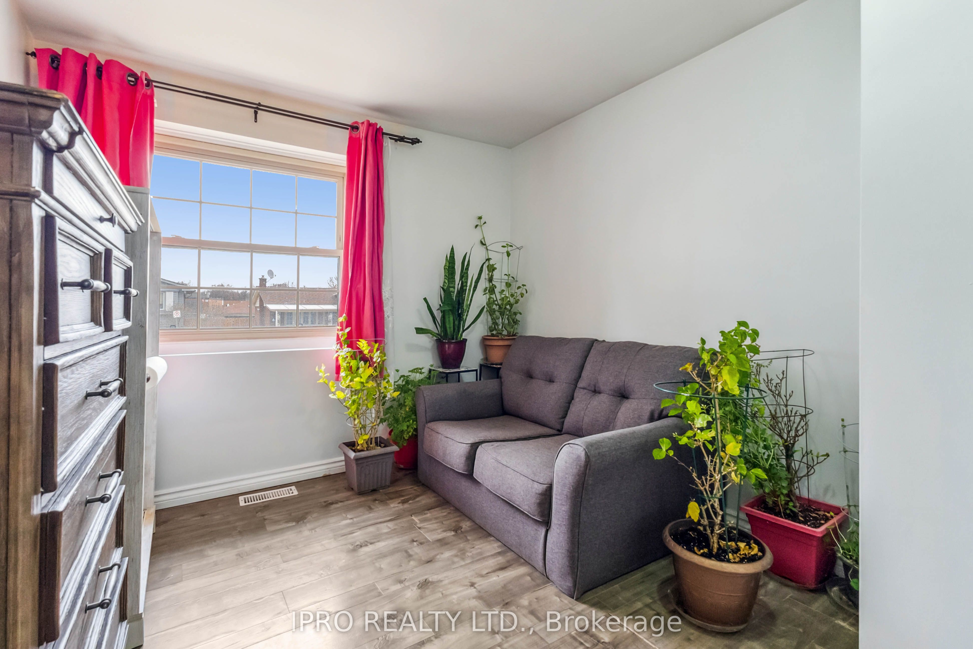 4 Breckenridge Crescent Property Photo 15