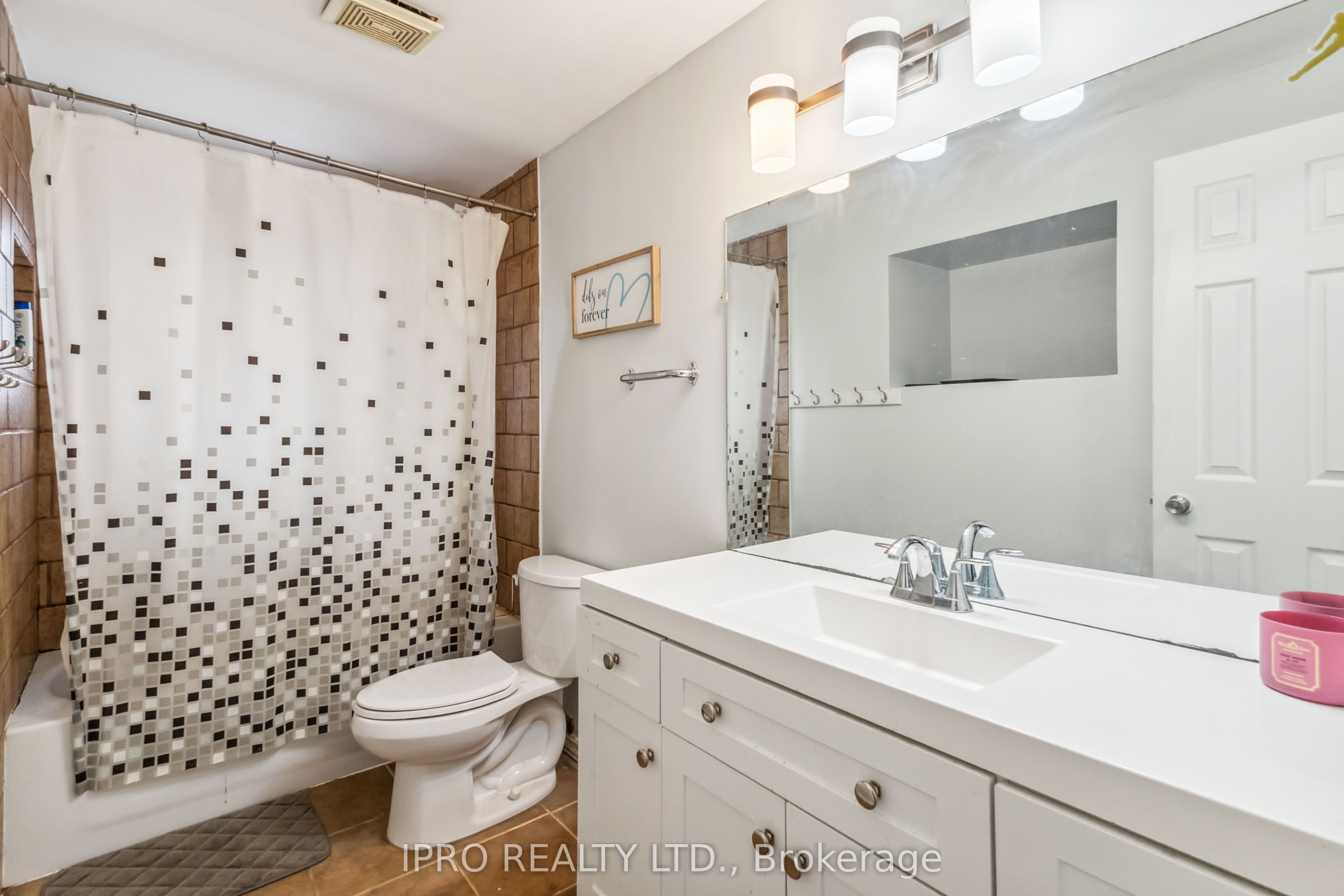 4 Breckenridge Crescent Property Photo 18