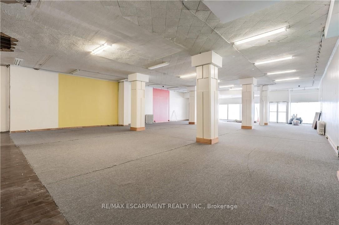 #main - 323-327 King Street Property Photo 8
