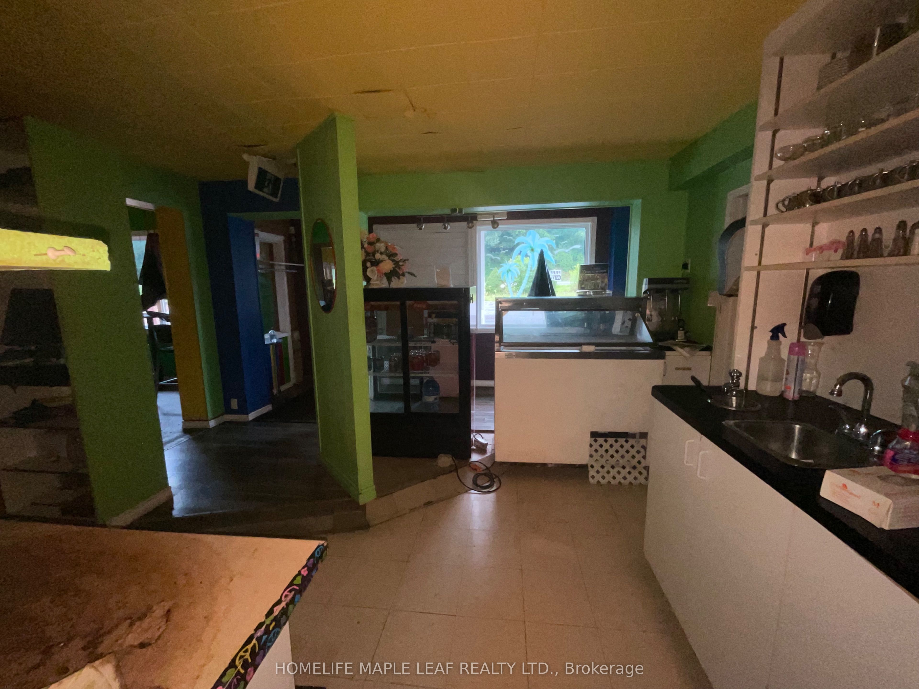 5391 King Street Property Photo 8