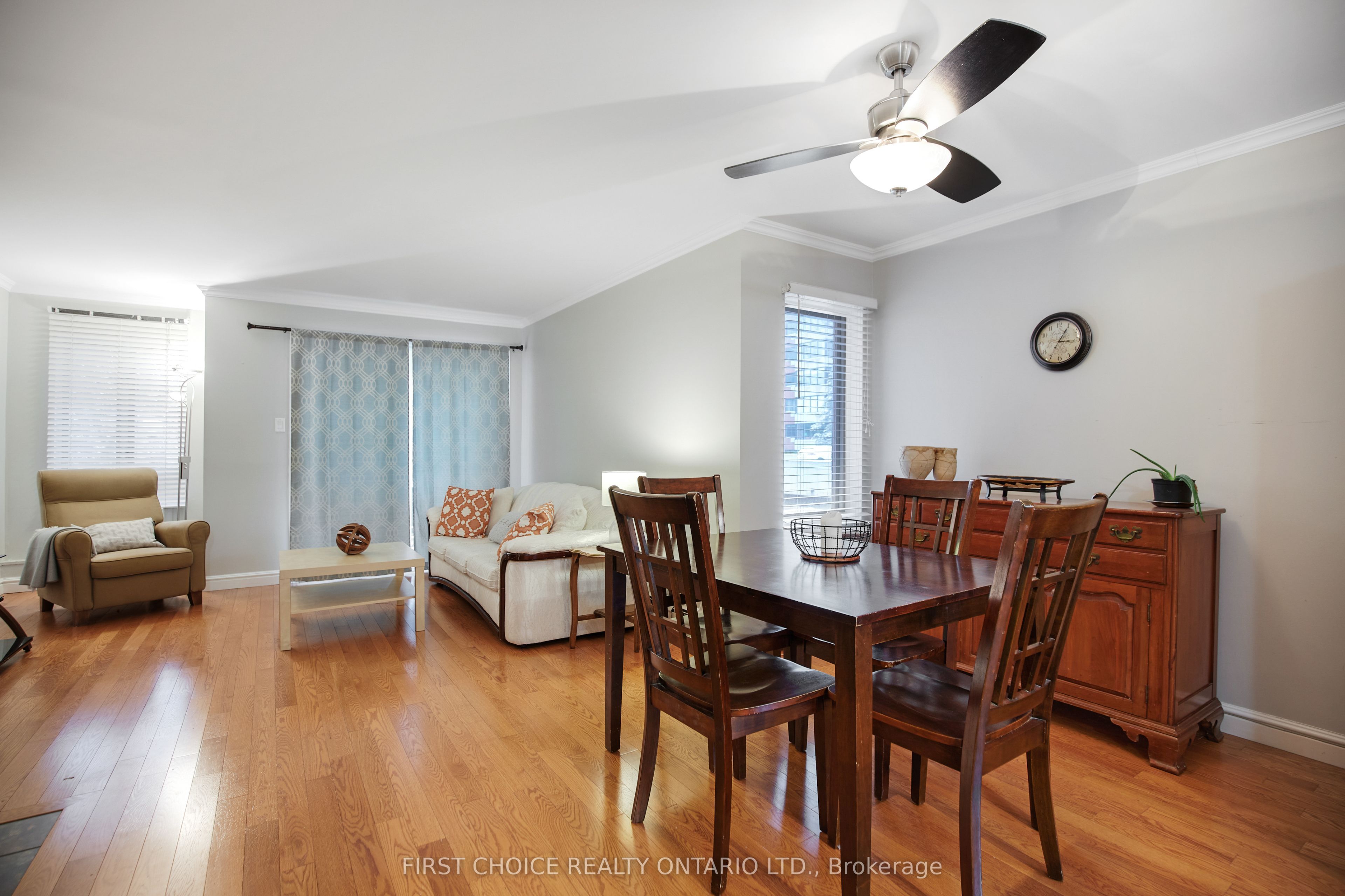 33 Crispin Private Property Photo 16