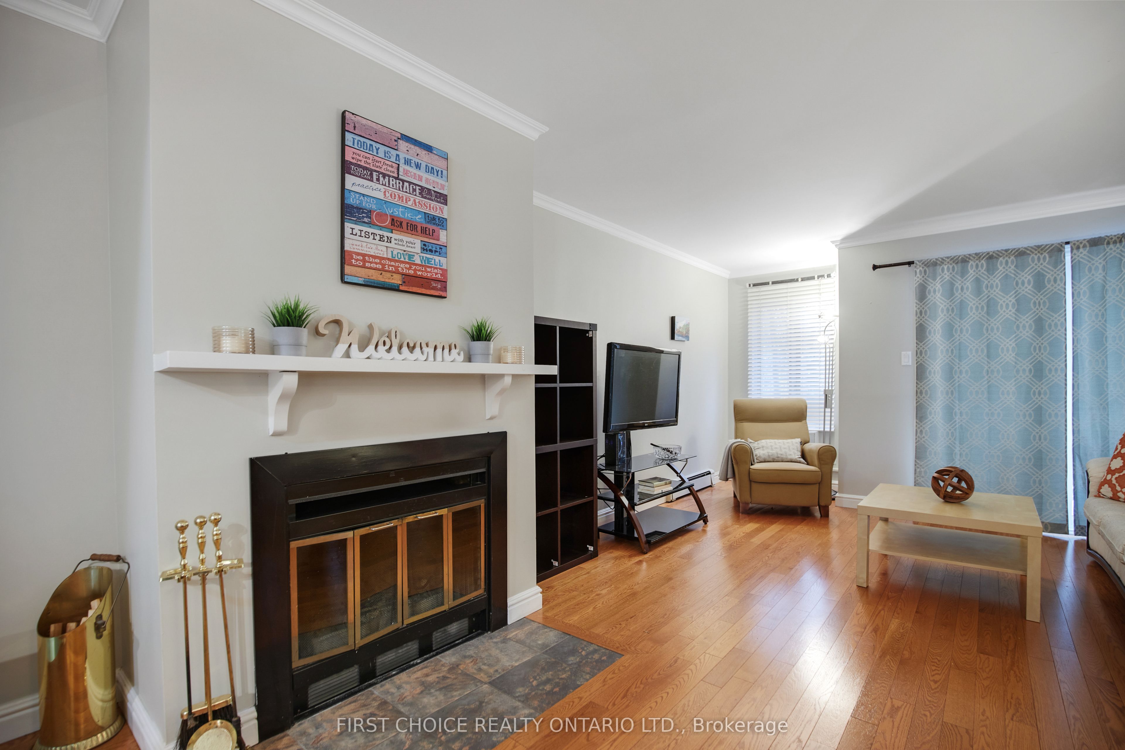 33 Crispin Private Property Photo 18