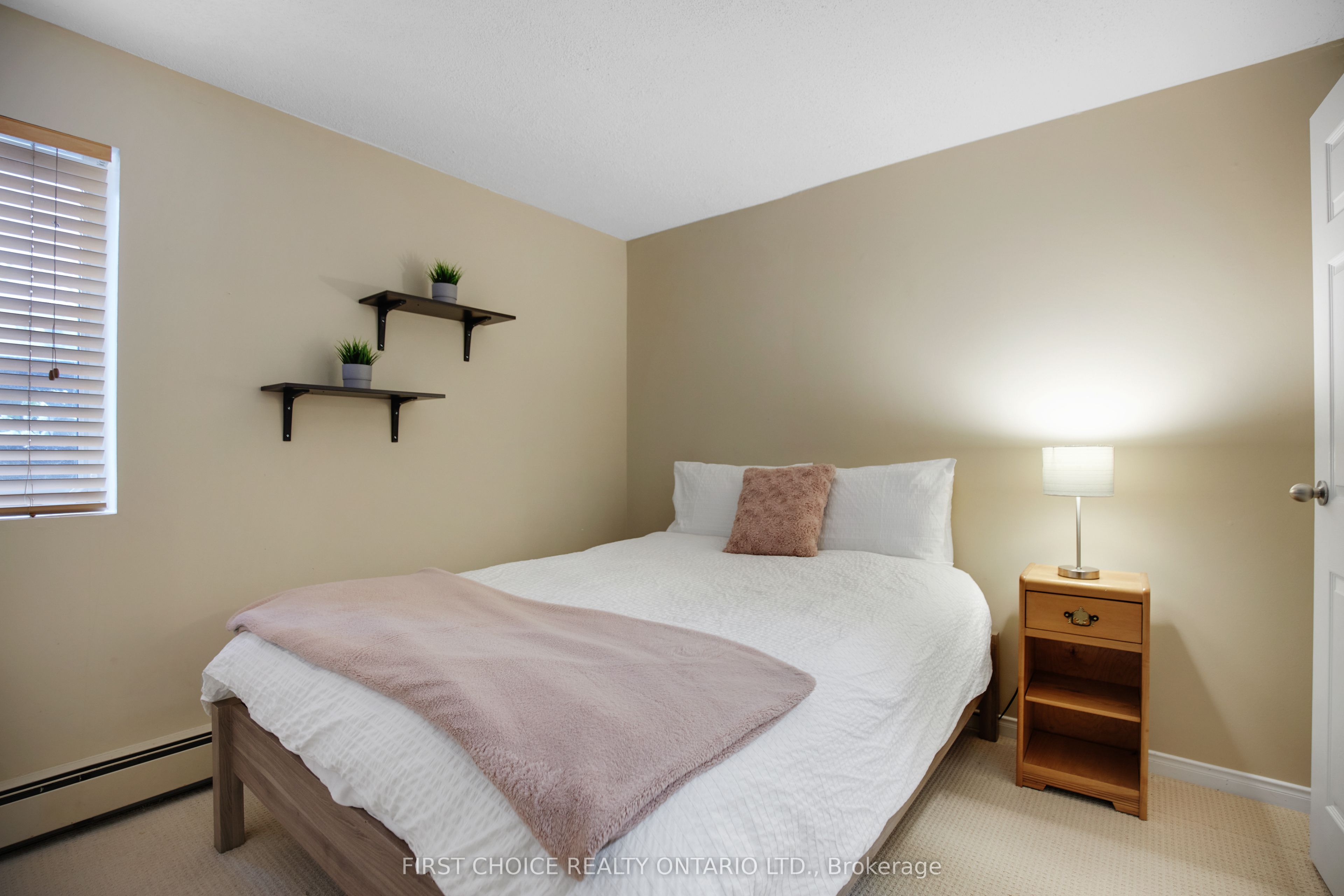 33 Crispin Private Property Photo 32