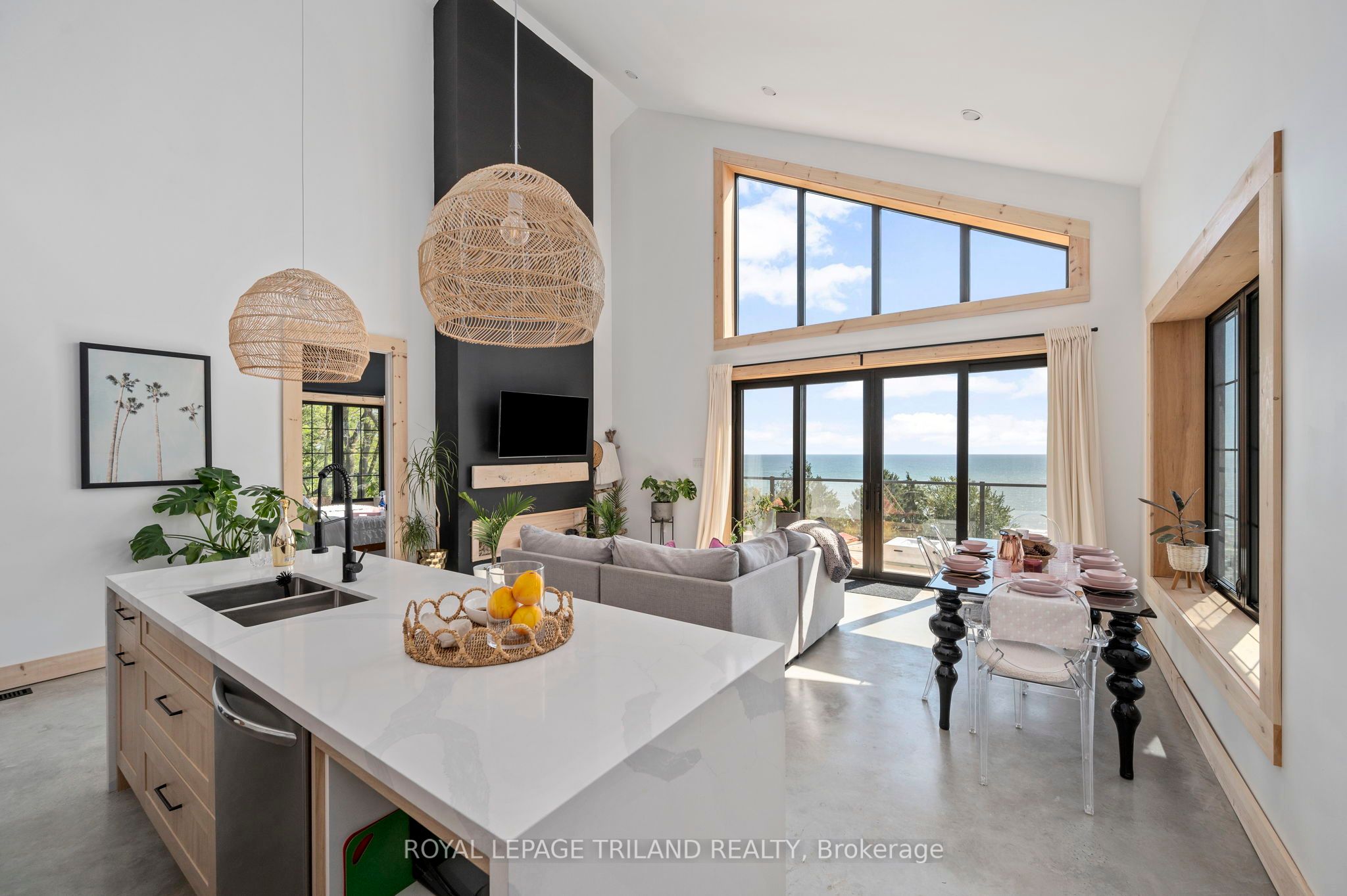 164 Brayside Street Property Photo 2