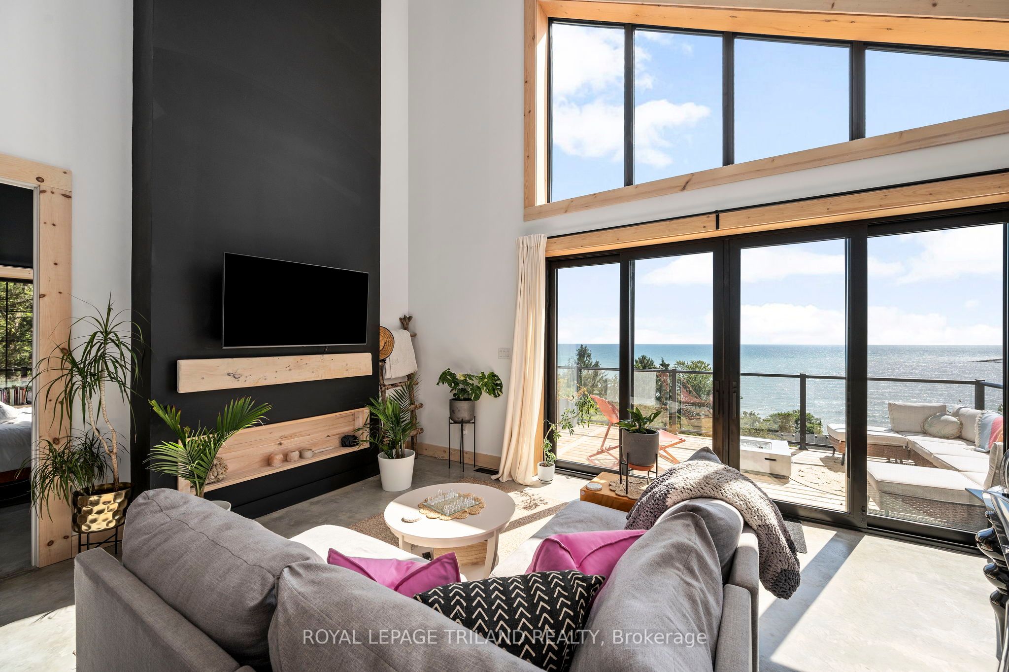 164 Brayside Street Property Photo 4