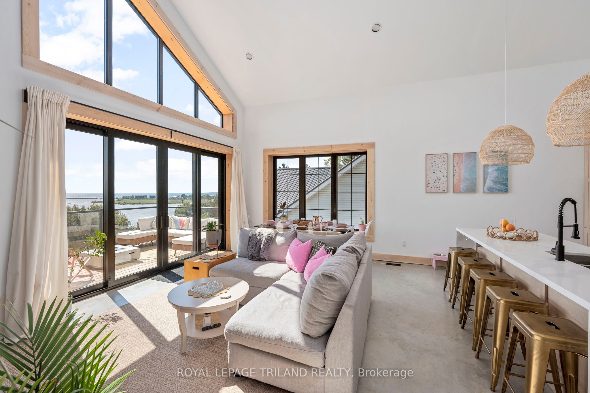 164 Brayside Street Property Photo 5
