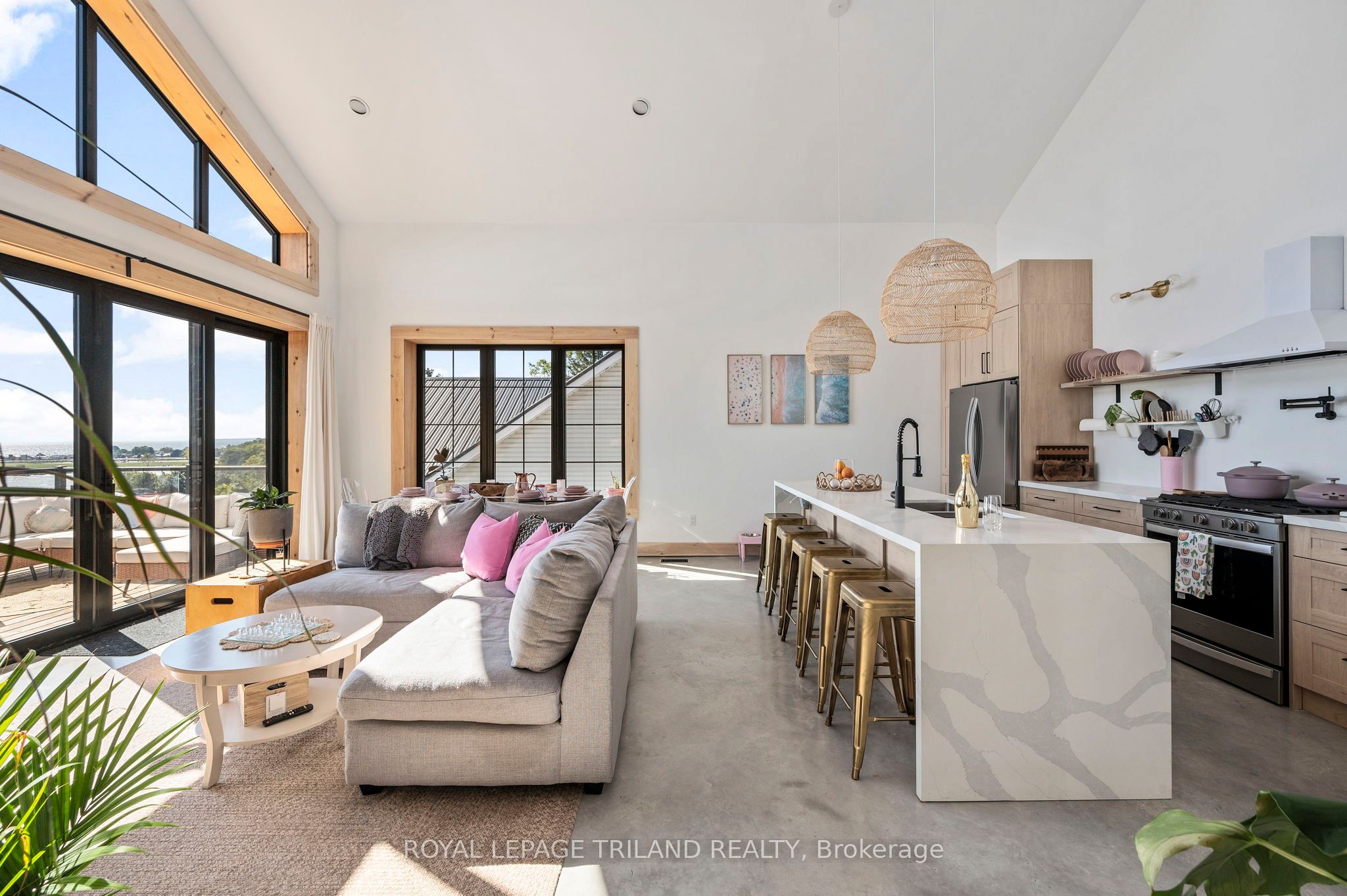 164 Brayside Street Property Photo 8