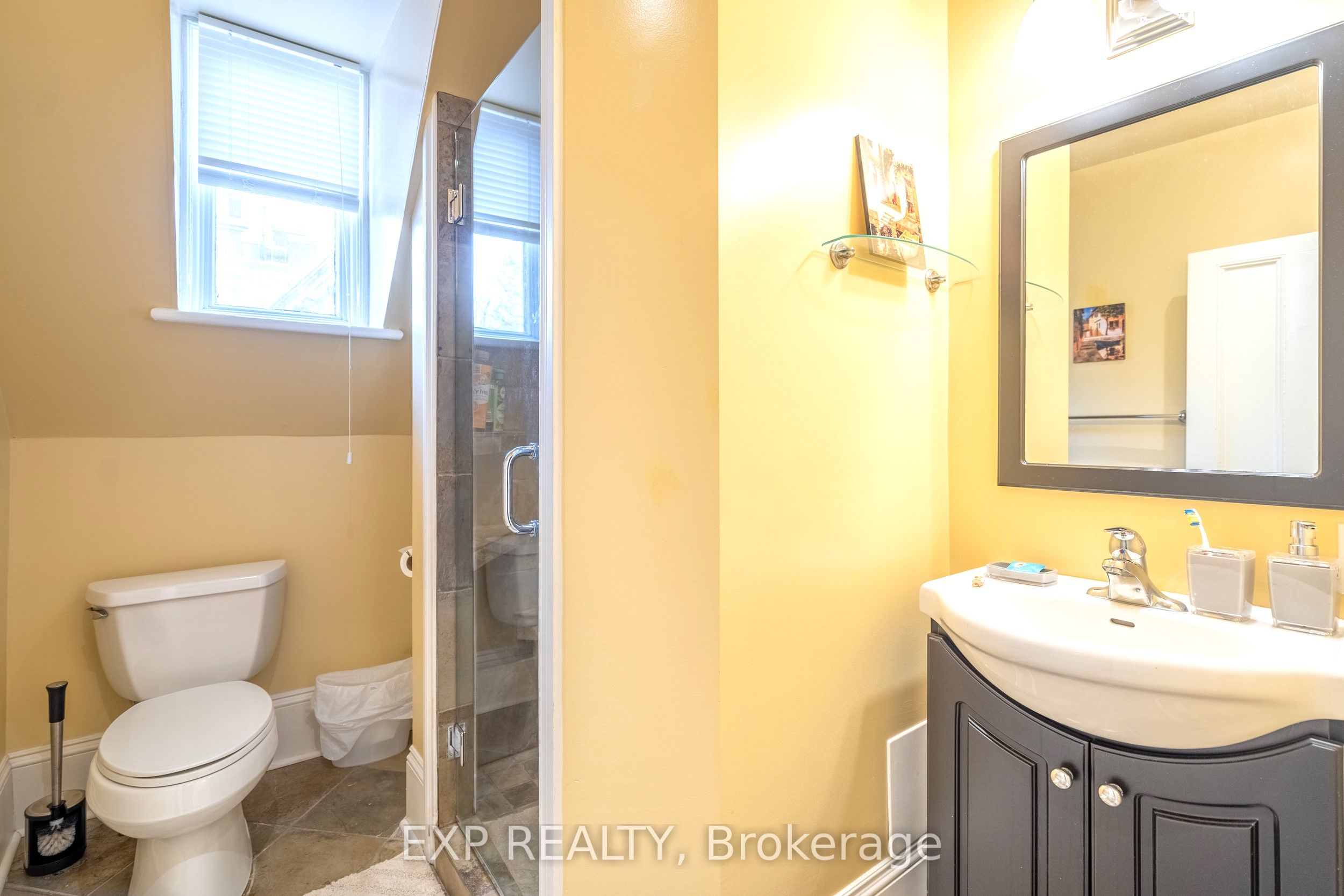 431 Gilmour Street Property Photo 42