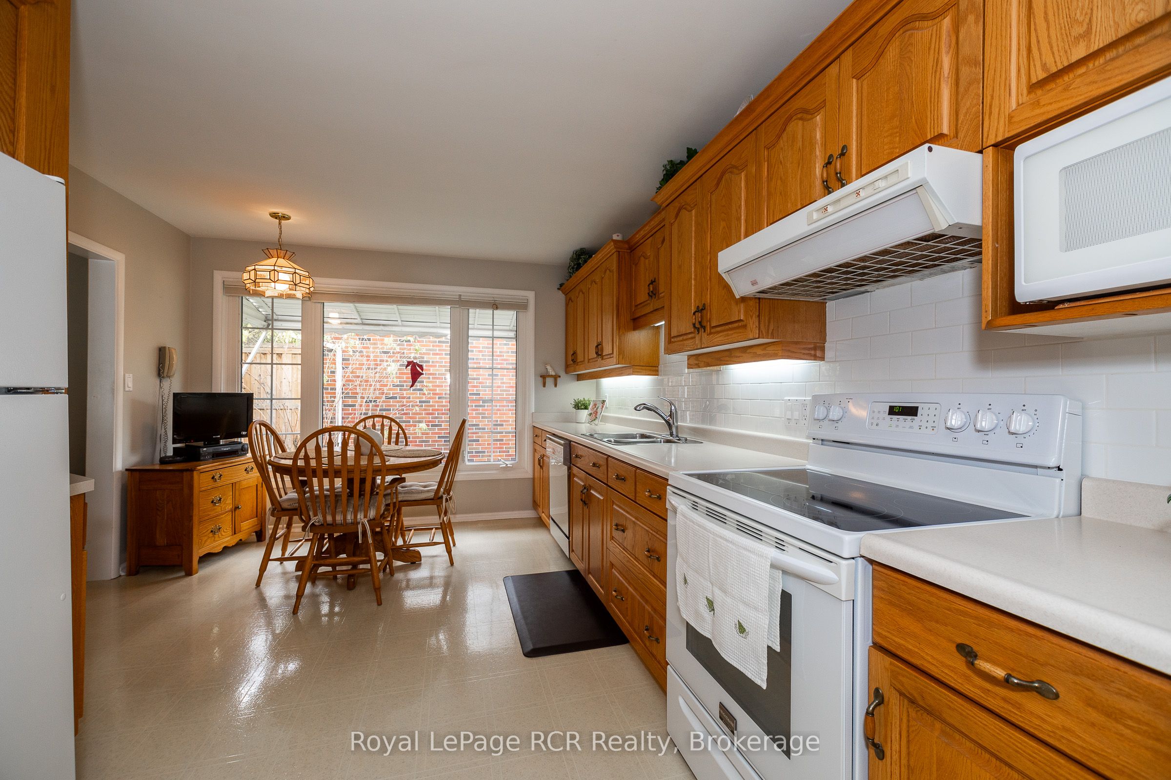 149 7th Avenue E Property Photo 8
