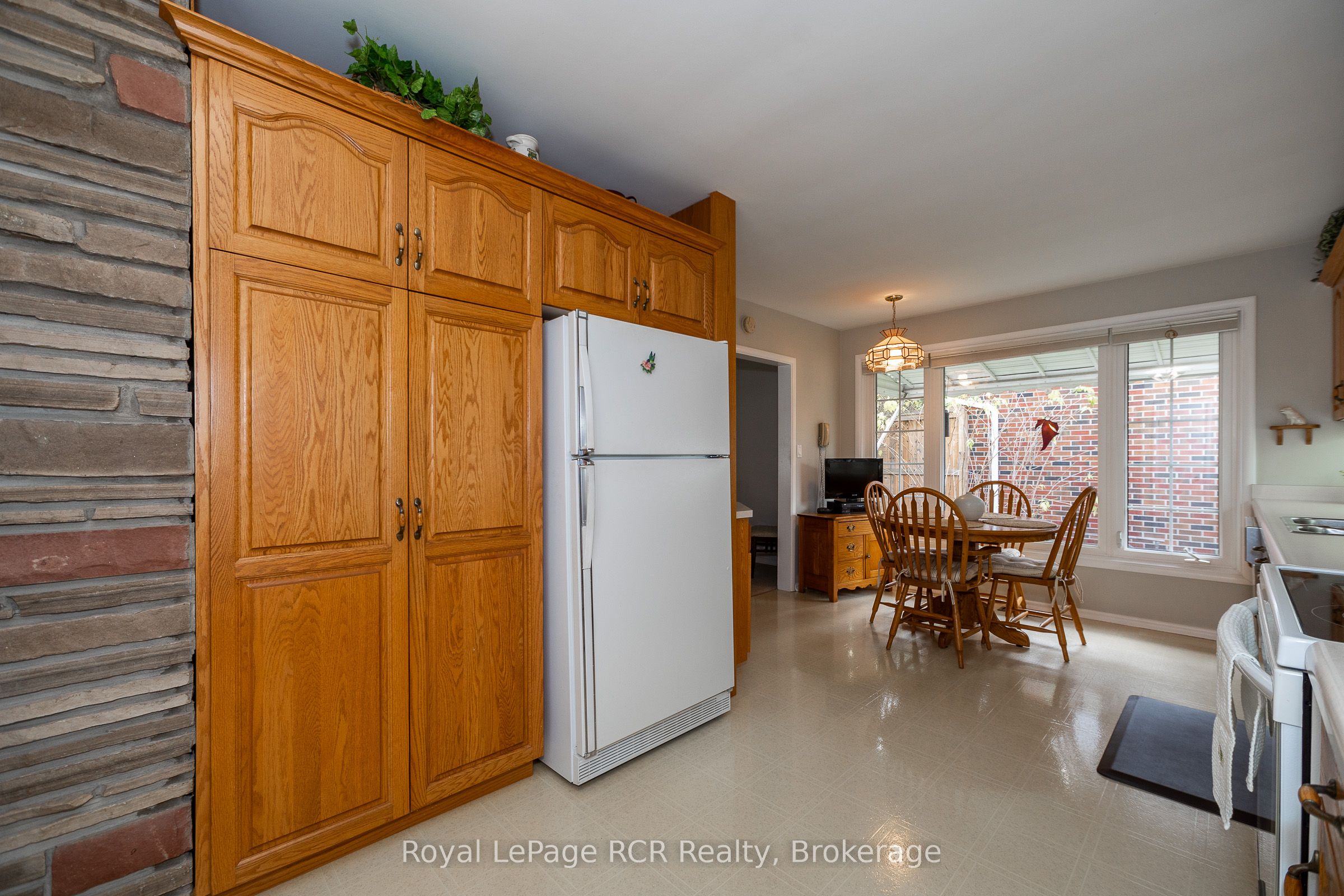 149 7th Avenue E Property Photo 10