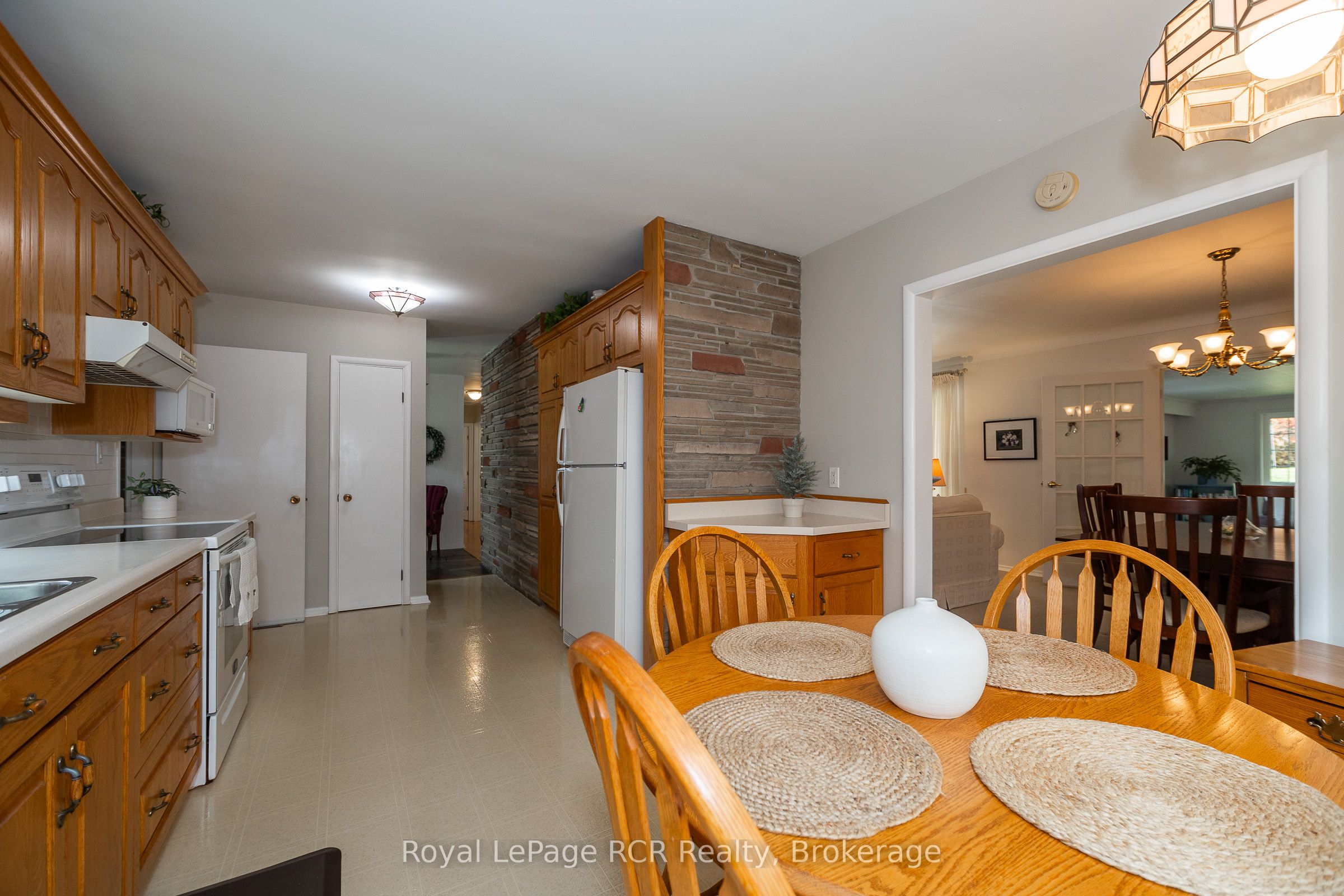149 7th Avenue E Property Photo 14