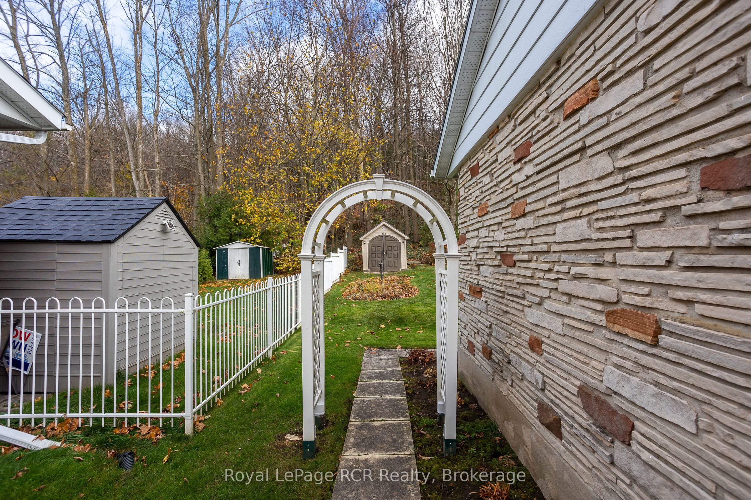 149 7th Avenue E Property Photo 38