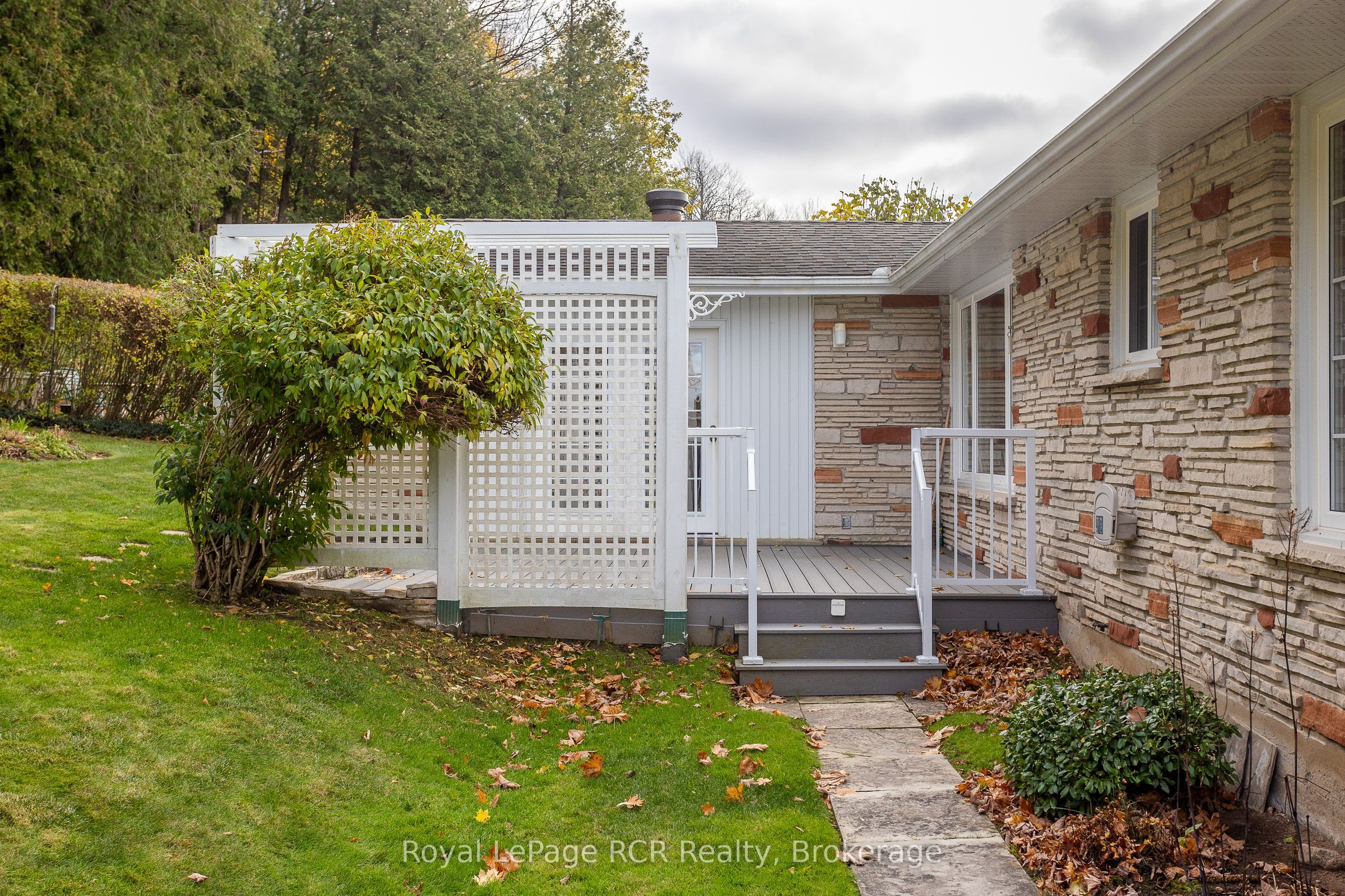 149 7th Avenue E Property Photo 39