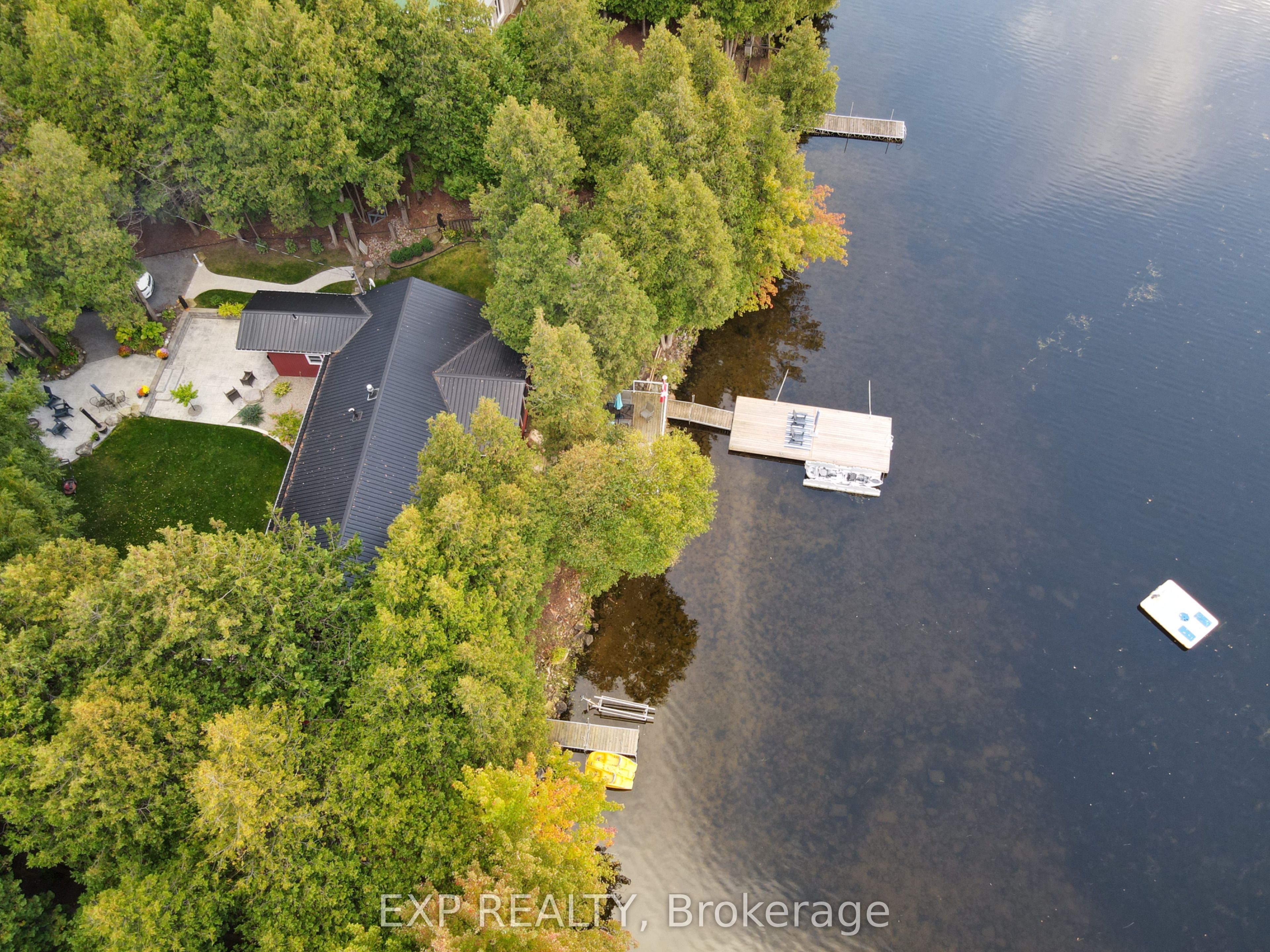19 Willow Lane Property Photo