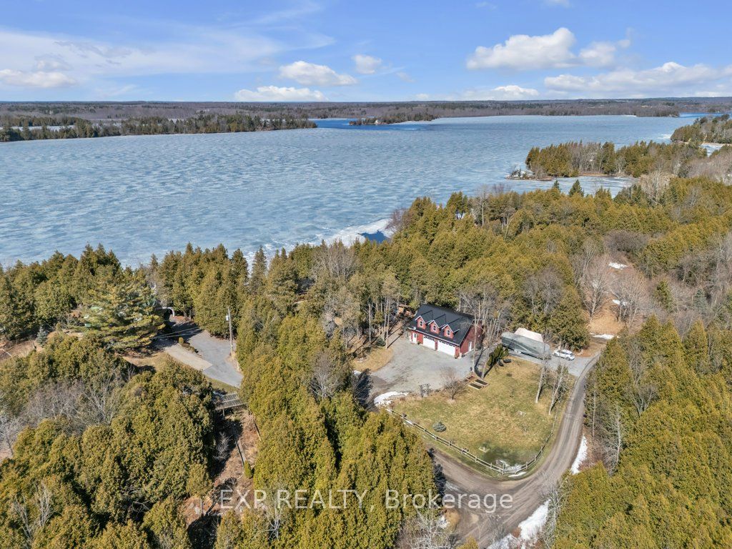 19 Willow Lane Property Photo 3