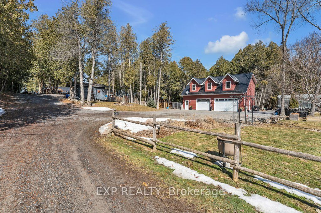 19 Willow Lane Property Photo 4