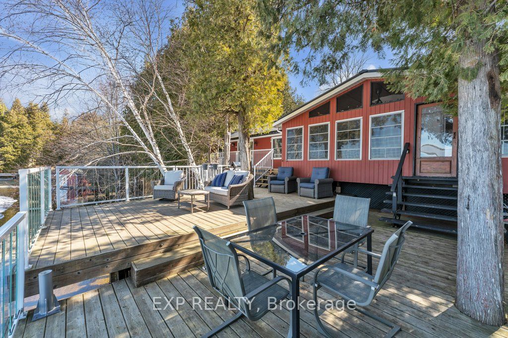 19 Willow Lane Property Photo 11