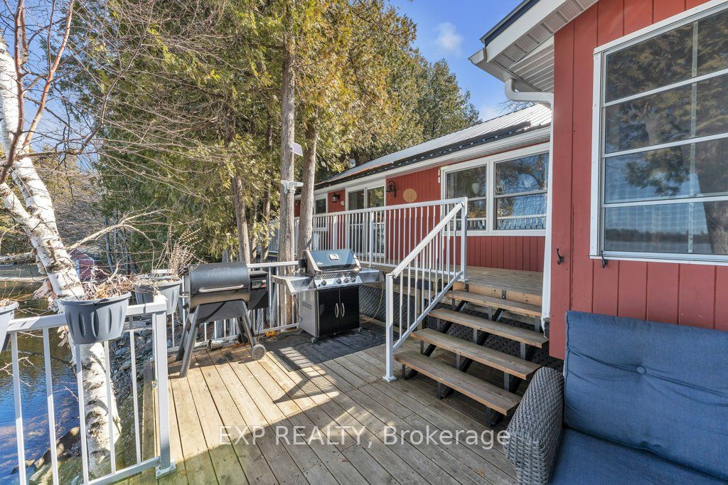 19 Willow Lane Property Photo 13
