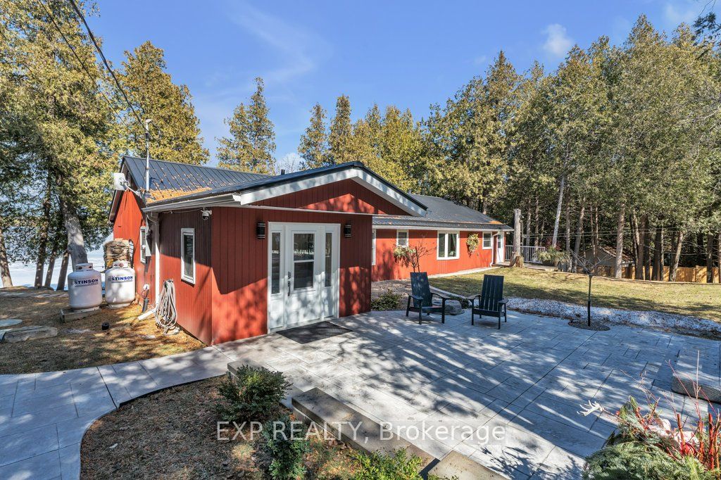 19 Willow Lane Property Photo 16