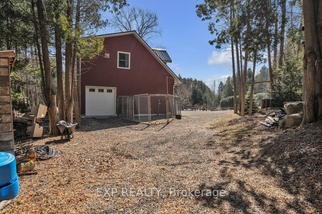 19 Willow Lane Property Photo 38