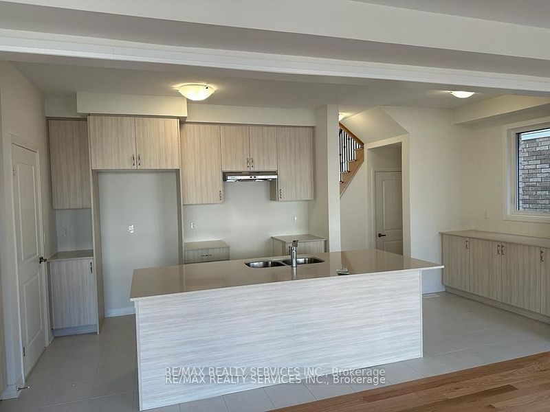 200 Leslie Davis Street Property Photo 5