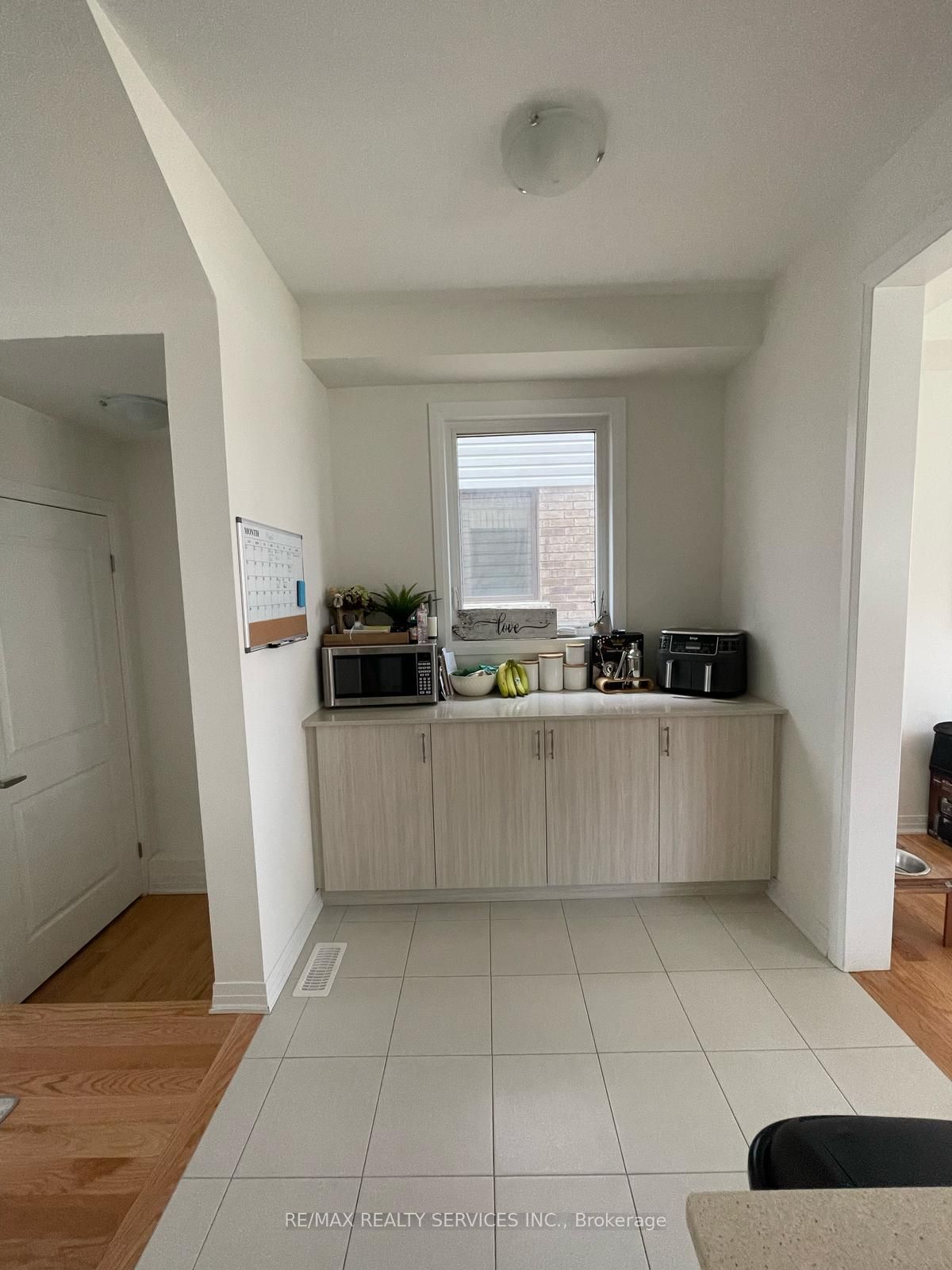 200 Leslie Davis Street Property Photo 8