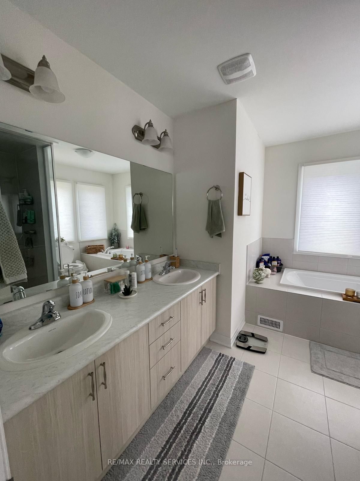 200 Leslie Davis Street Property Photo 10