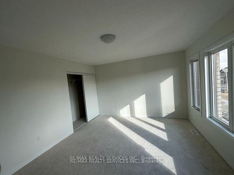 200 Leslie Davis Street Property Photo 12