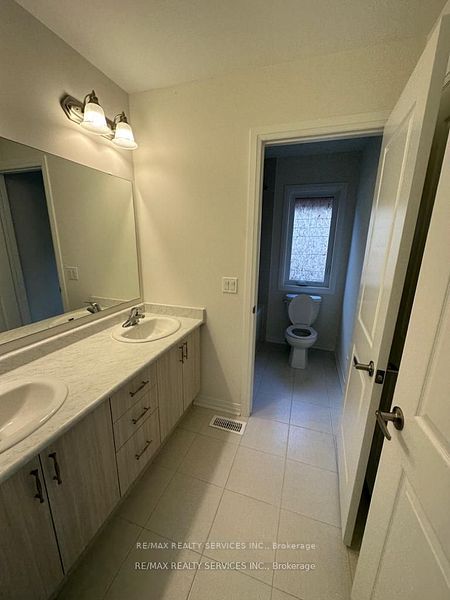 200 Leslie Davis Street Property Photo 13
