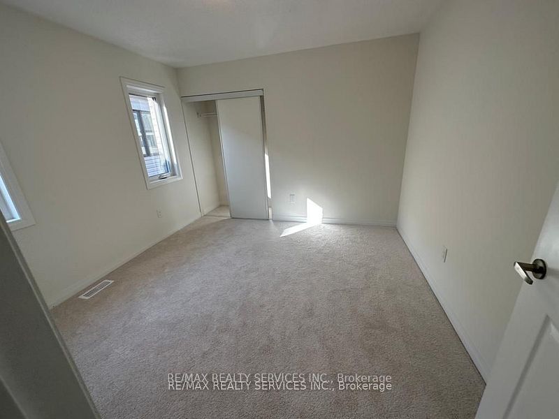 200 Leslie Davis Street Property Photo 14