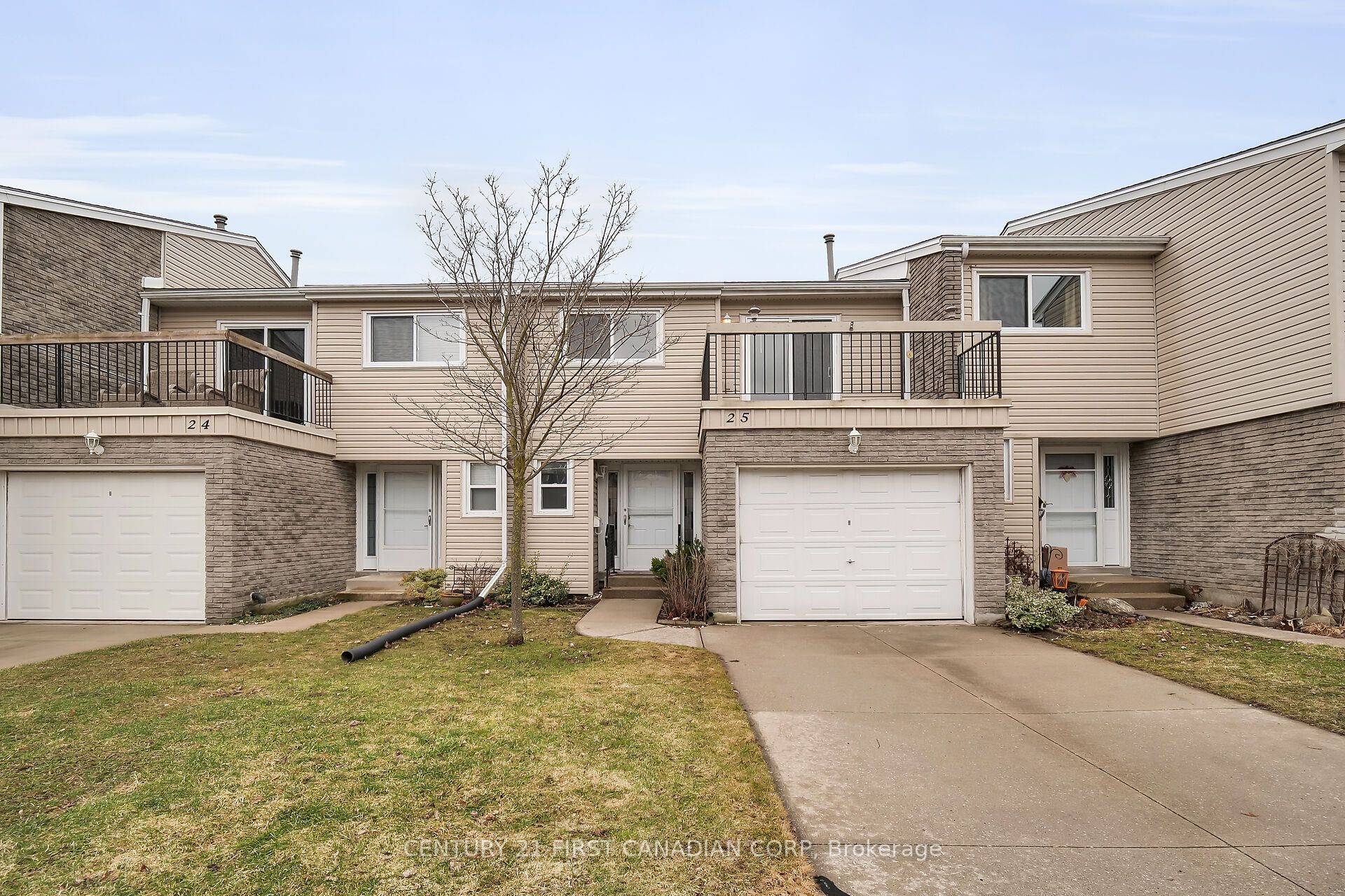 711 Osgoode Dr Property Photo 1