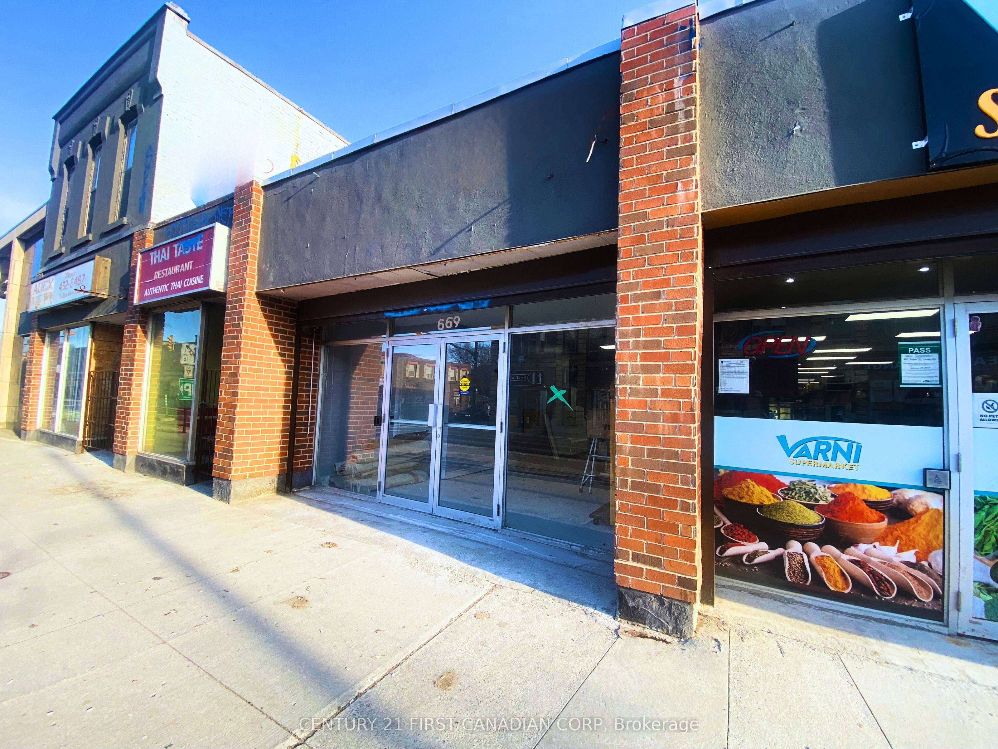 #669 - 667 Dundas Street Property Photo 4
