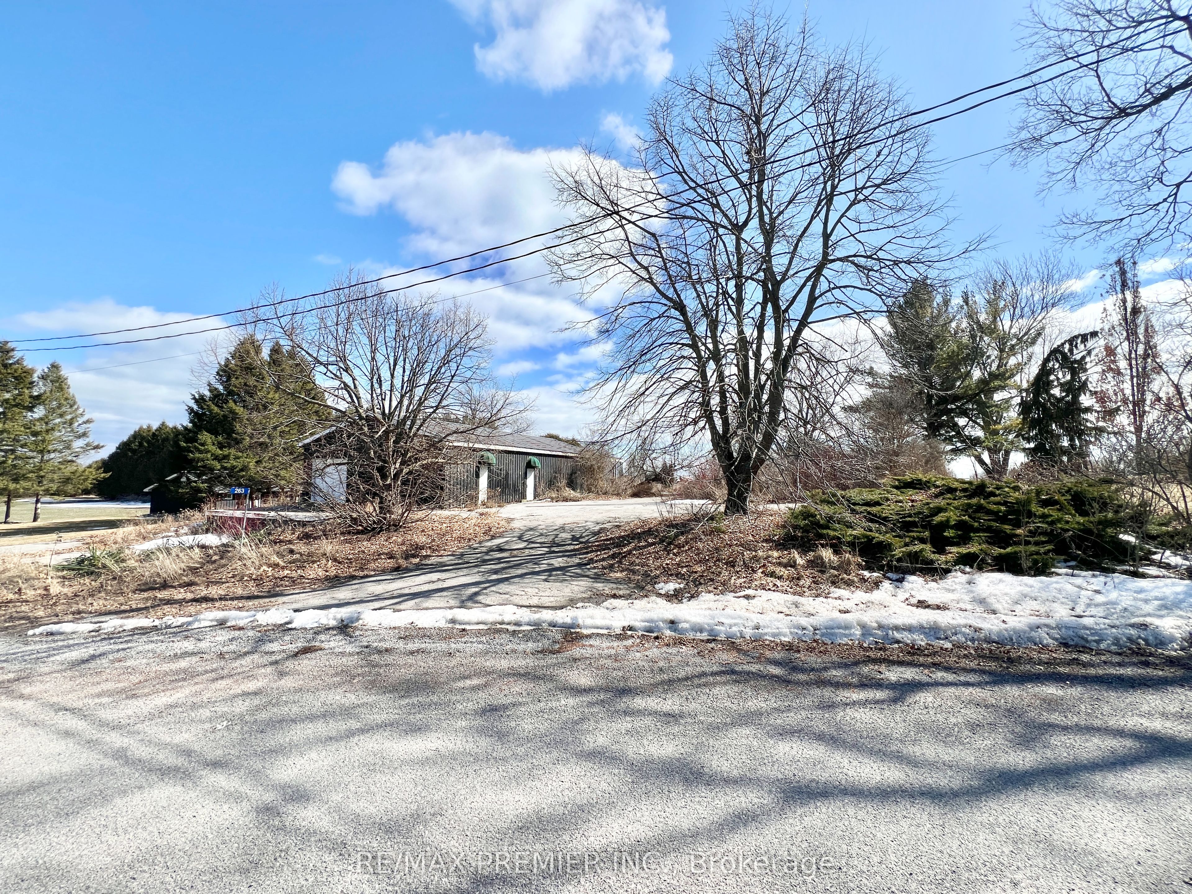 263 Simpson Road Property Photo
