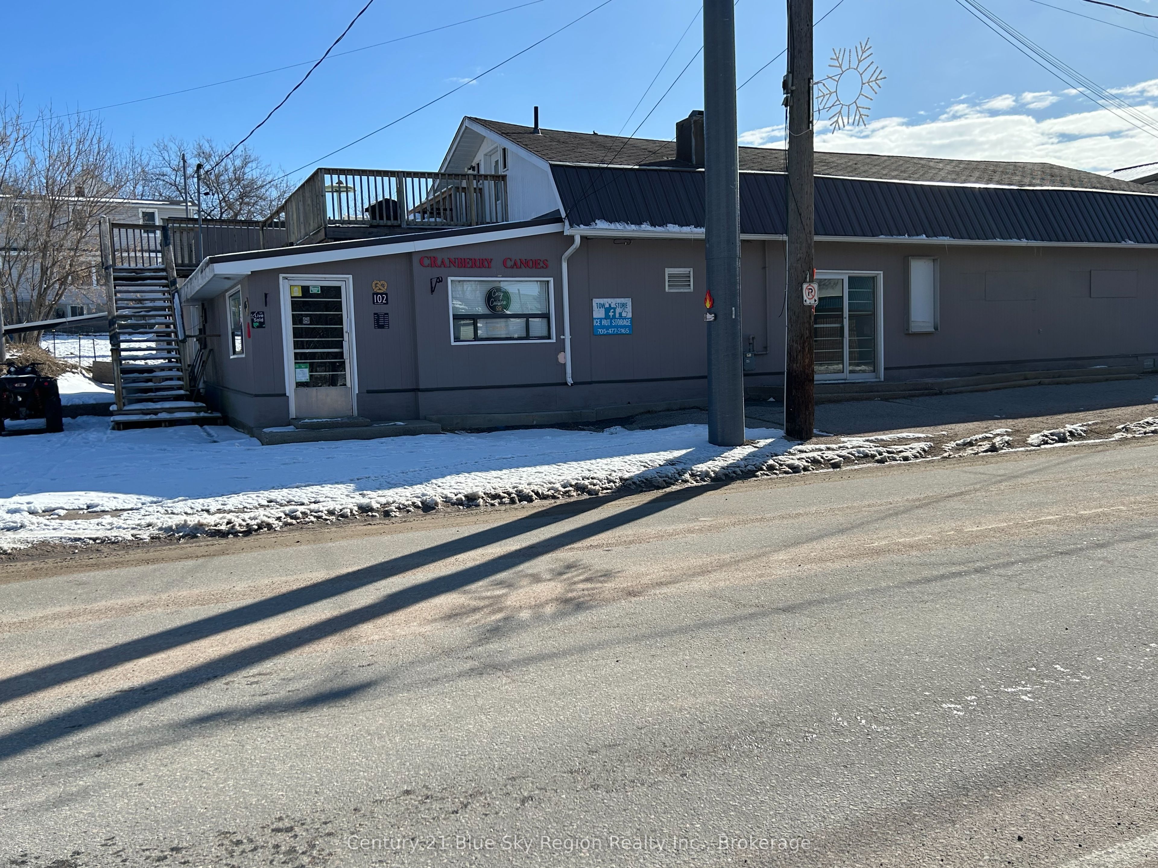 102 Main Street Property Photo 2