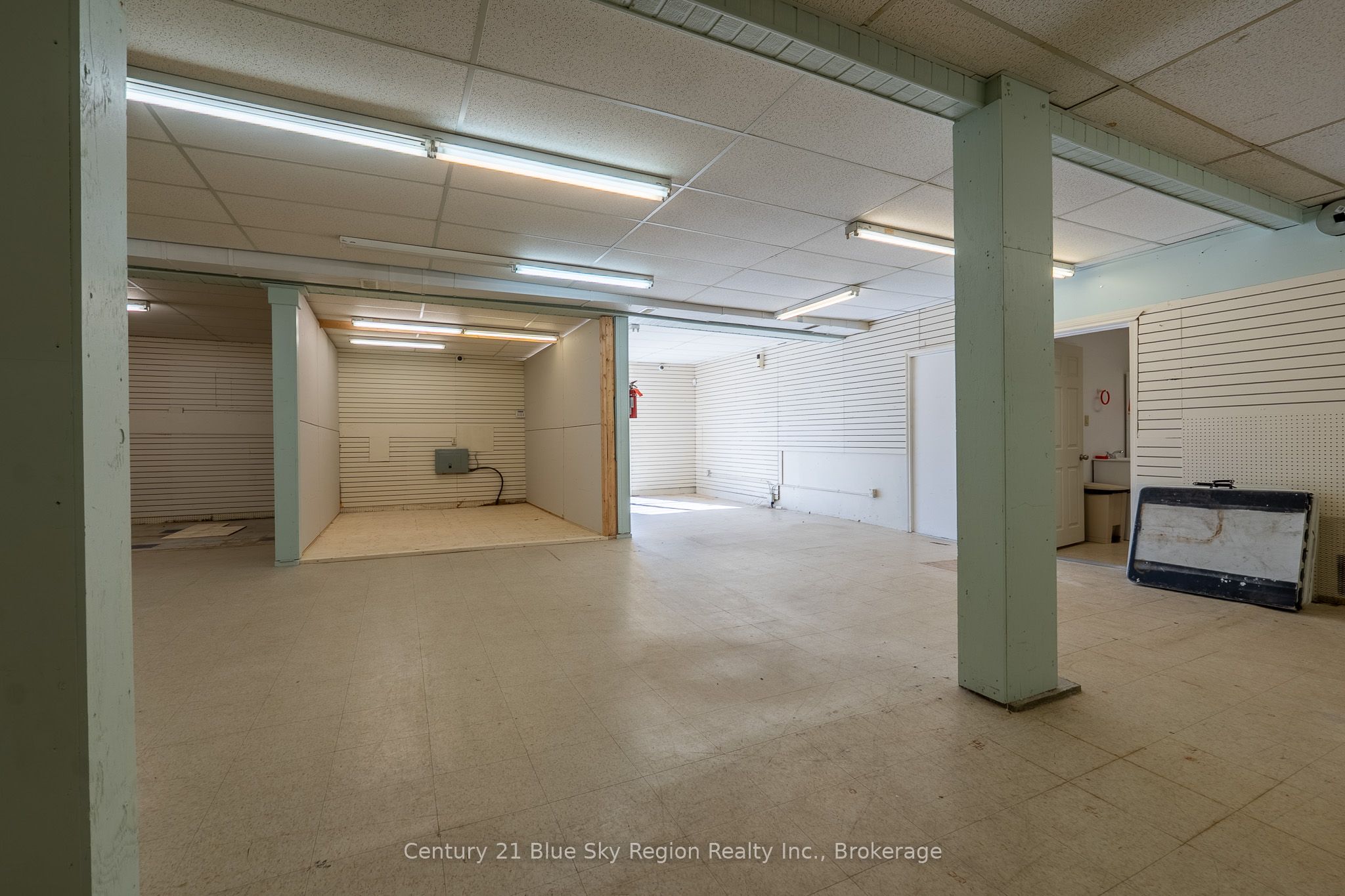 102 Main Street Property Photo 6