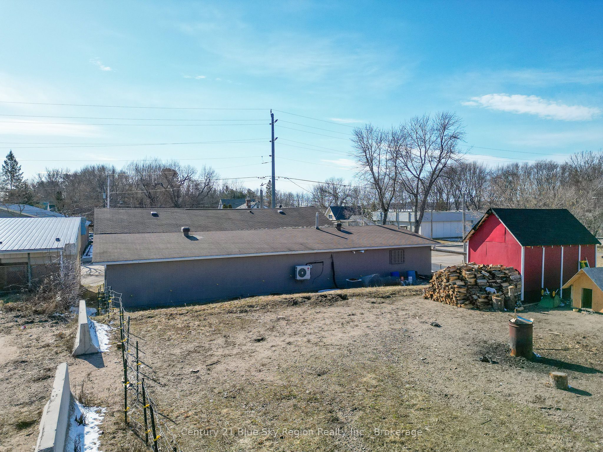 102 Main Street Property Photo 42